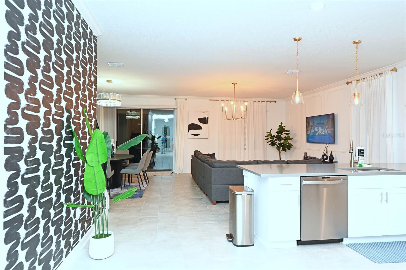 Image 23 of 100 For 2956 Penelope Loop