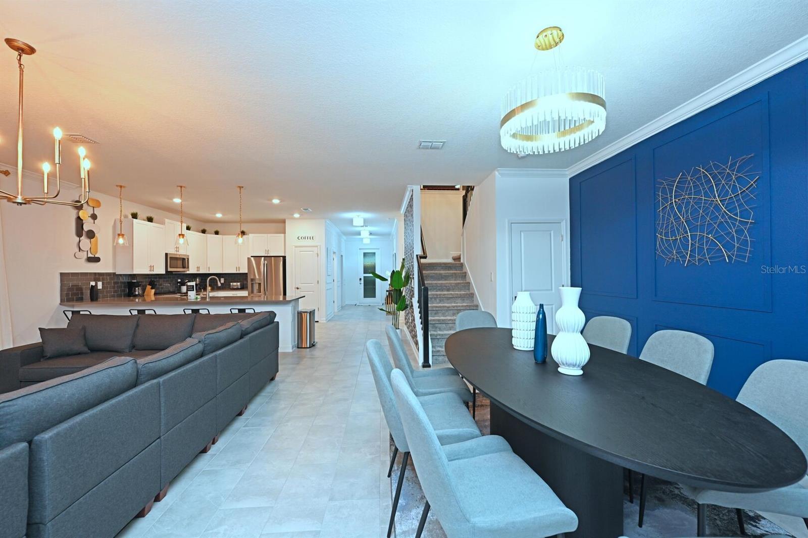 Image 4 of 100 For 2956 Penelope Loop