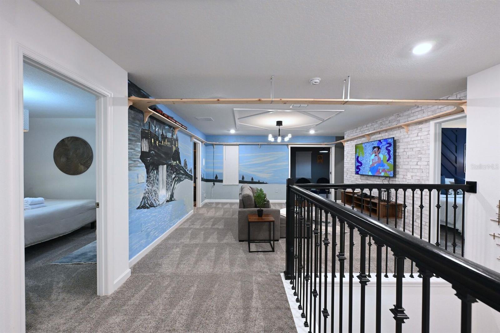 Image 41 of 100 For 2956 Penelope Loop