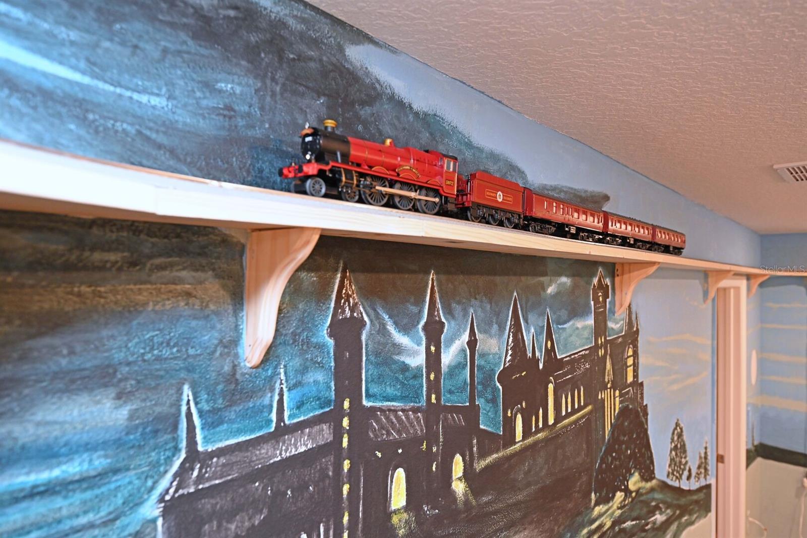 Image 47 of 100 For 2956 Penelope Loop