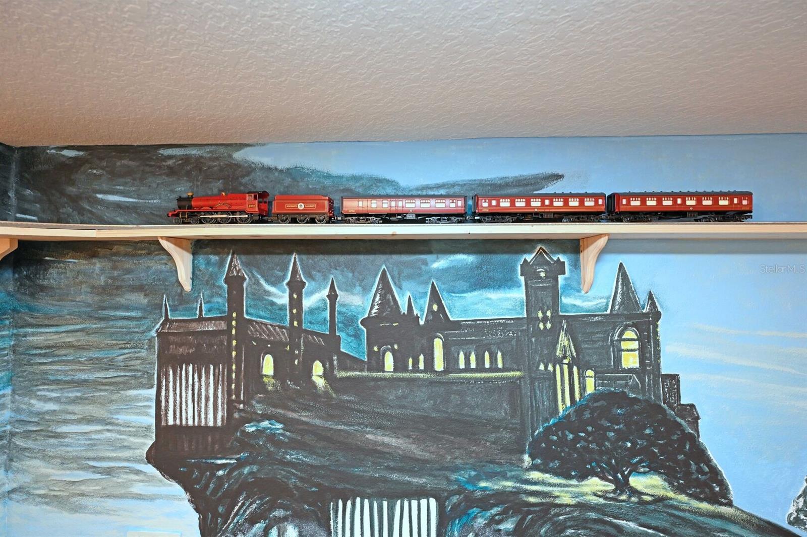 Image 48 of 100 For 2956 Penelope Loop