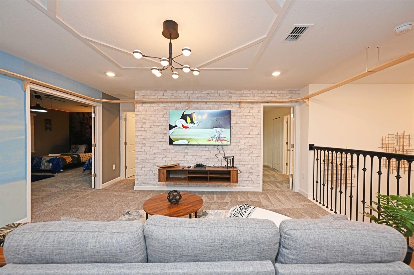 Image 57 of 100 For 2956 Penelope Loop