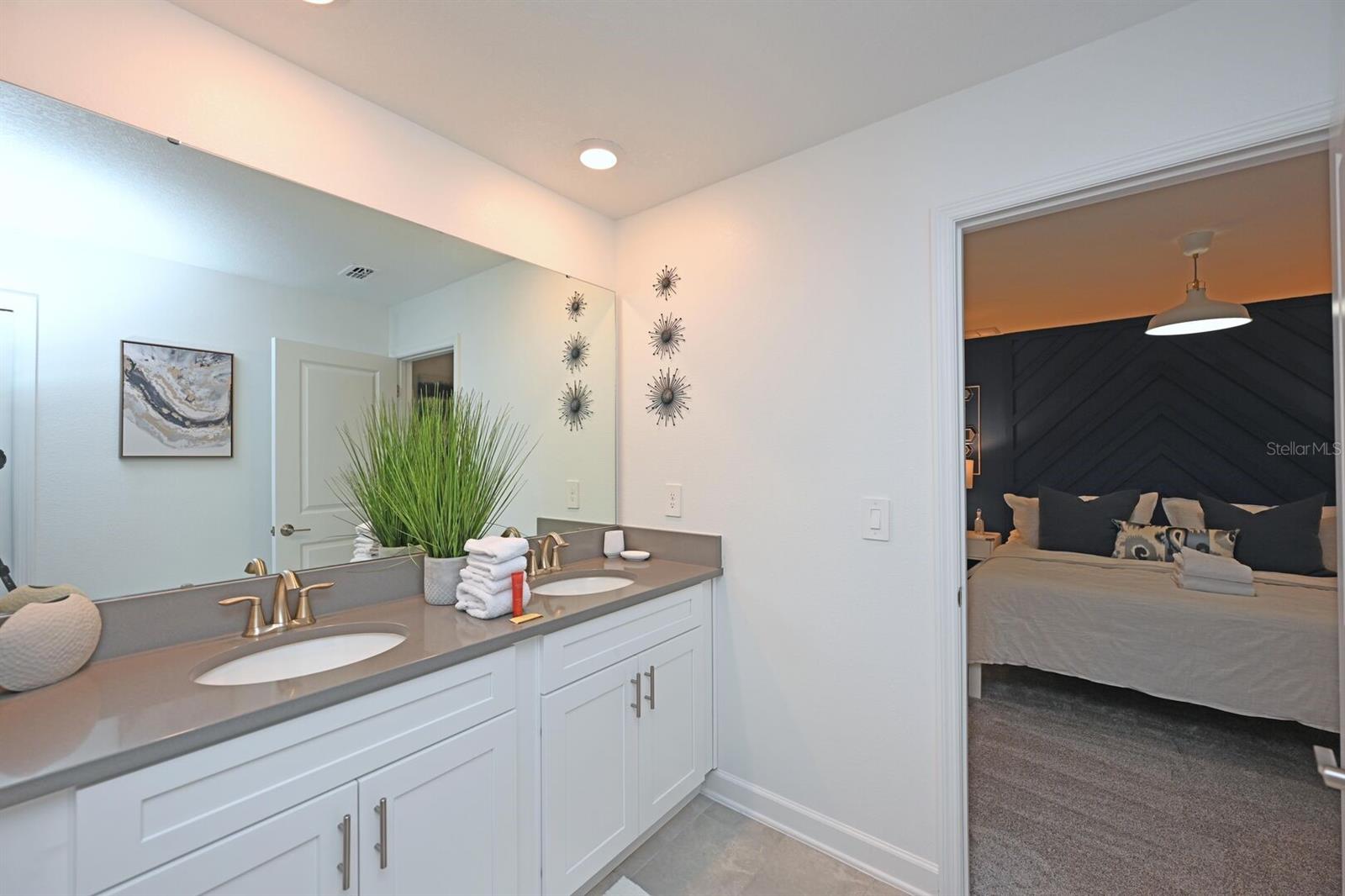 Image 65 of 100 For 2956 Penelope Loop