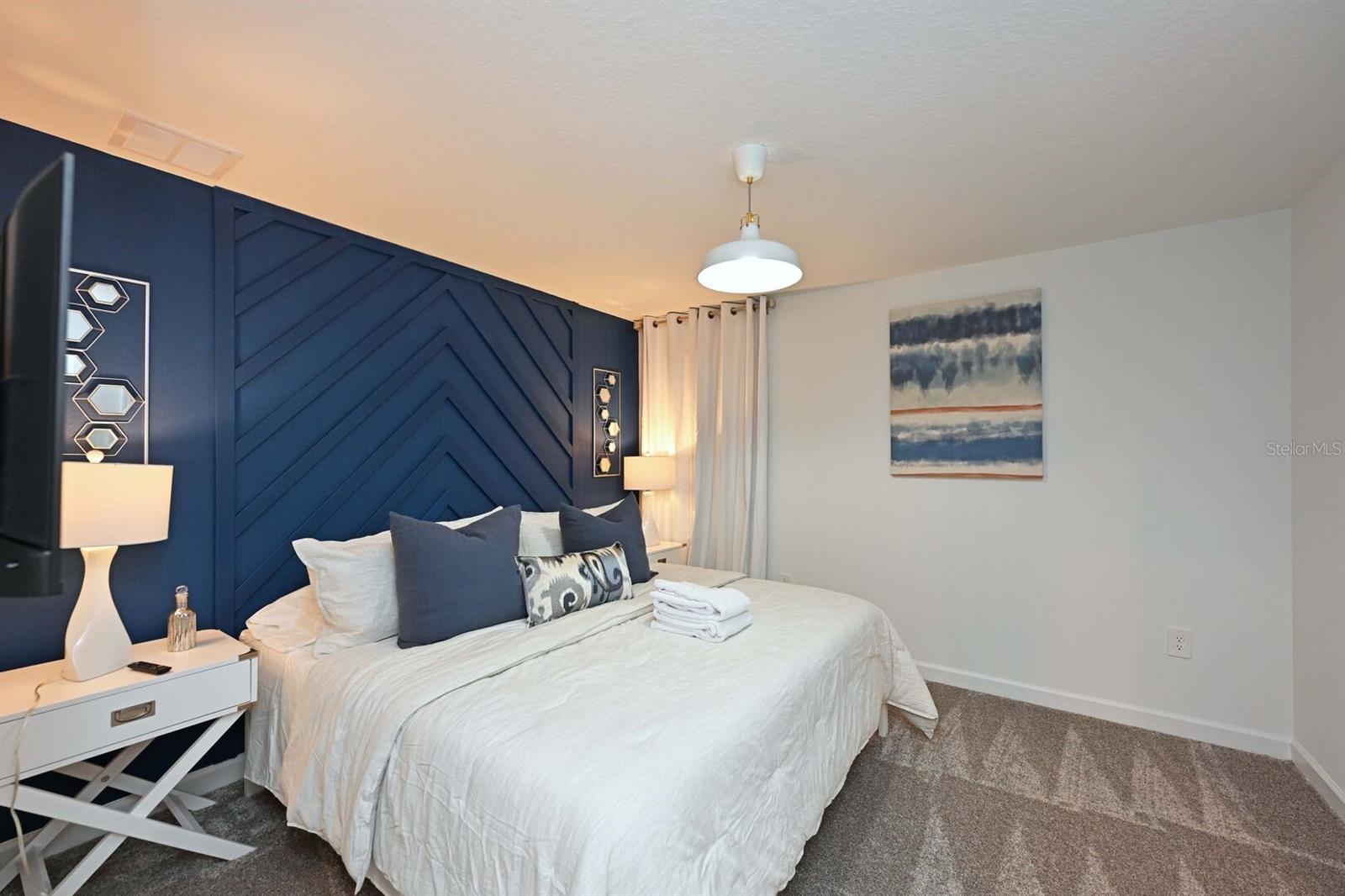 Image 67 of 100 For 2956 Penelope Loop