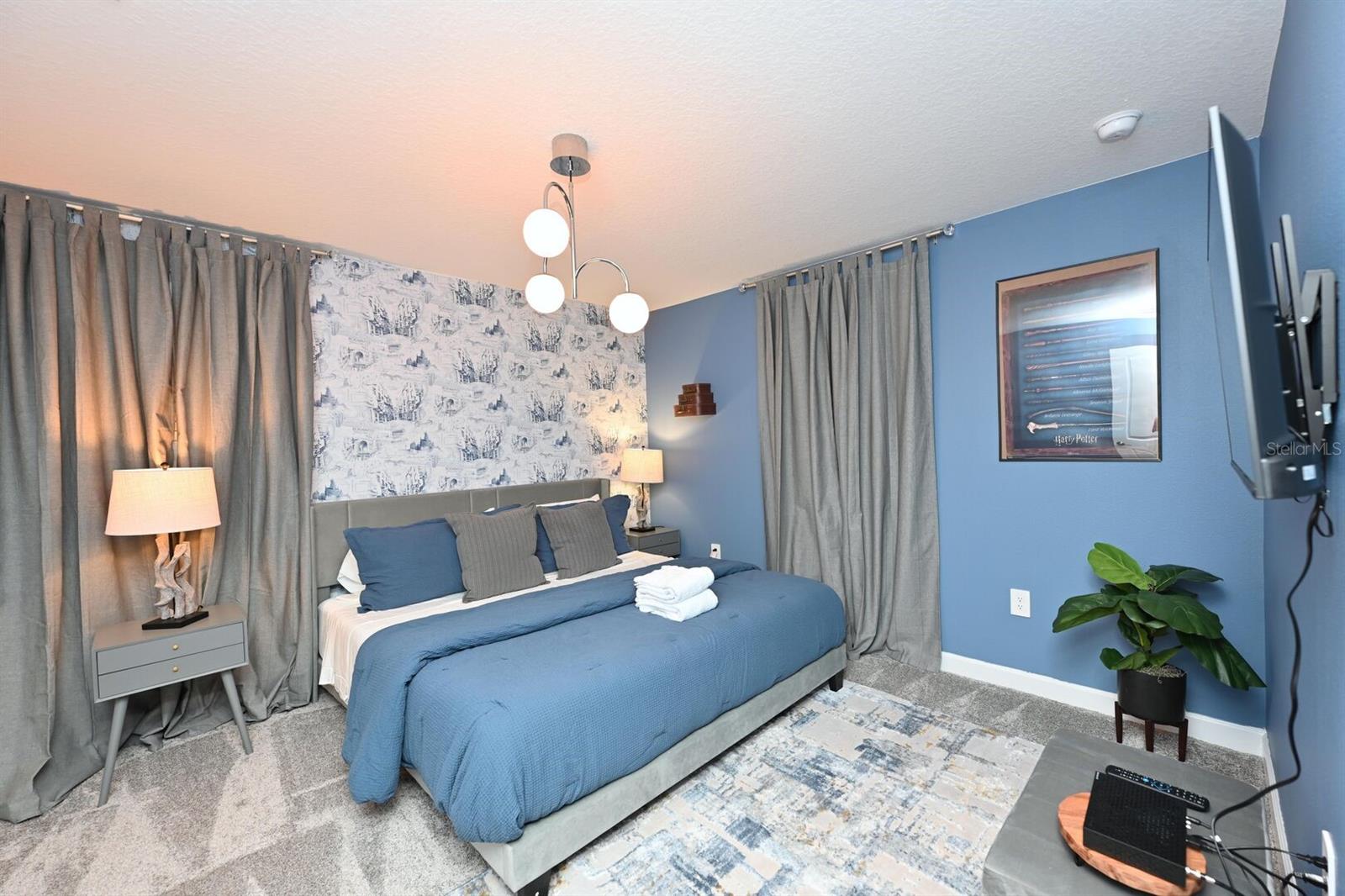 Image 73 of 100 For 2956 Penelope Loop