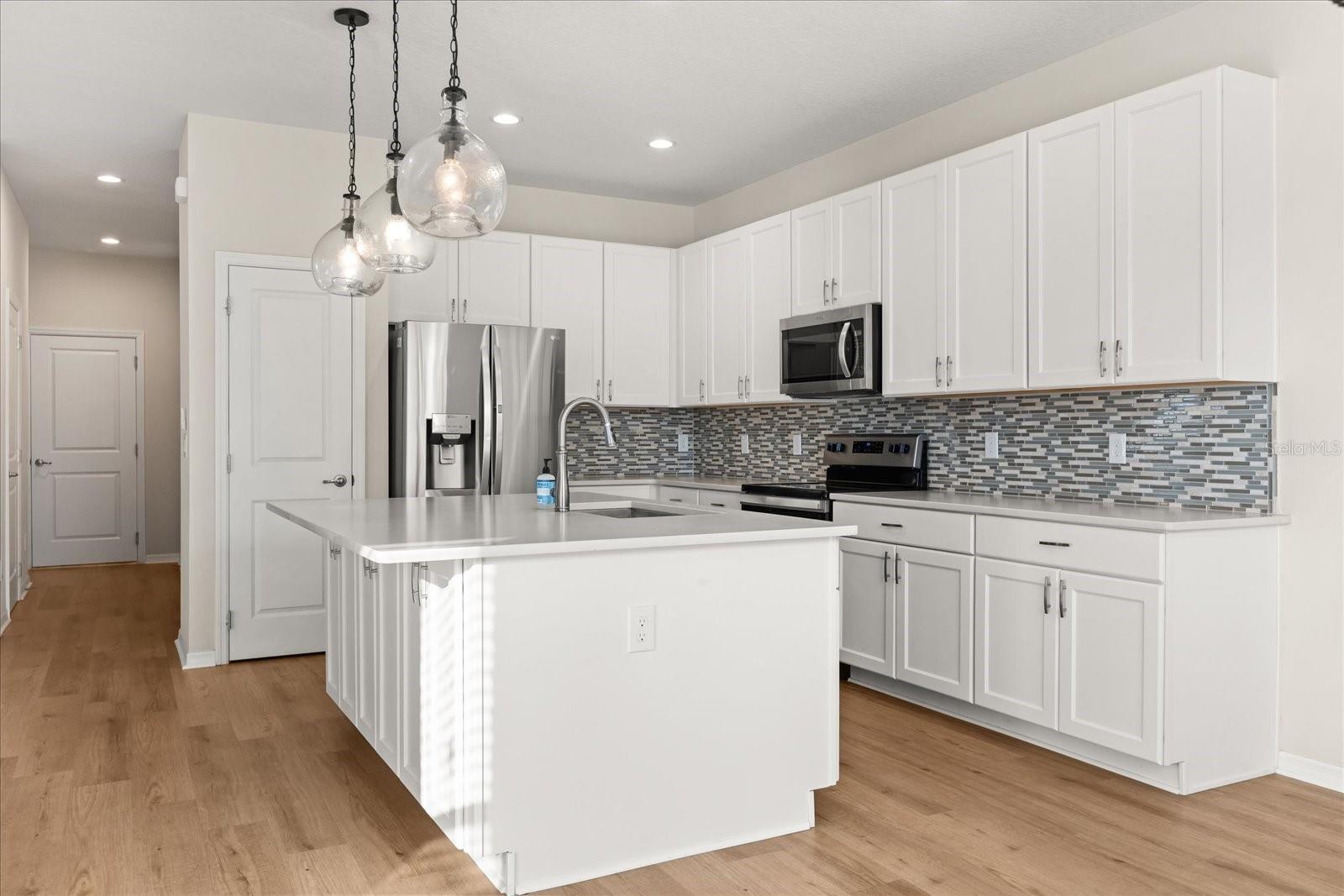 Image 10 of 36 For 3640 Voyager Lane