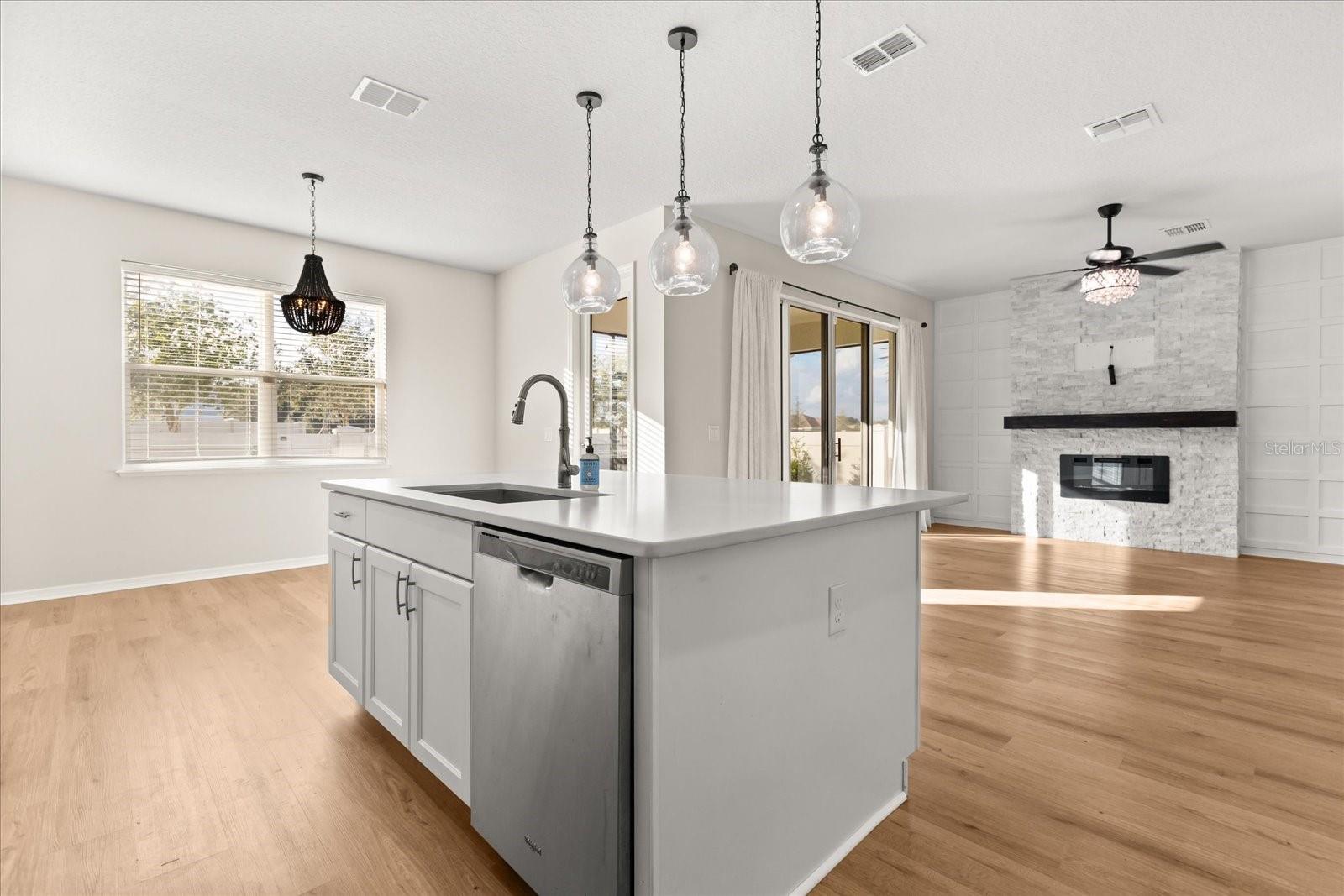 Image 11 of 36 For 3640 Voyager Lane