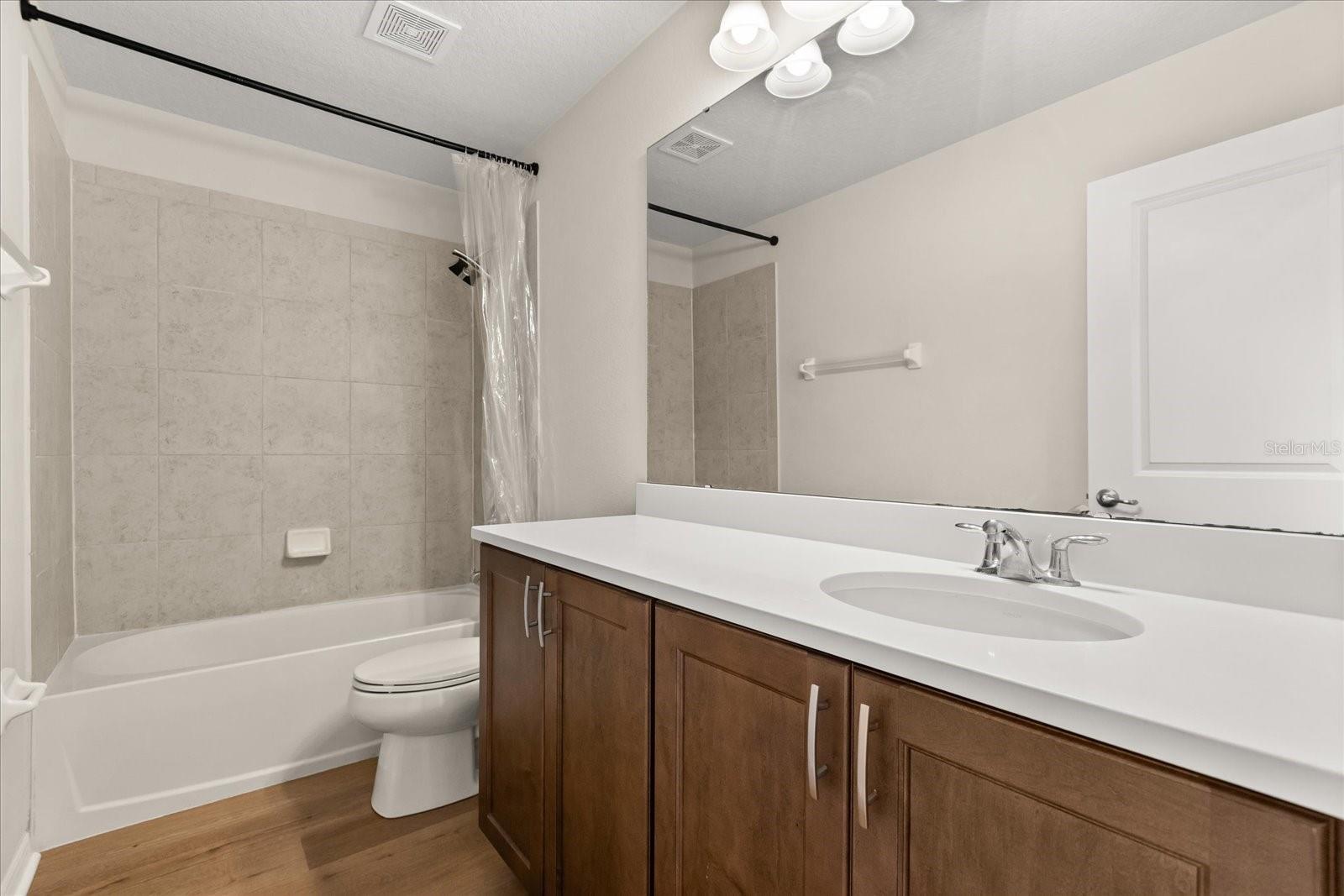 Image 24 of 36 For 3640 Voyager Lane