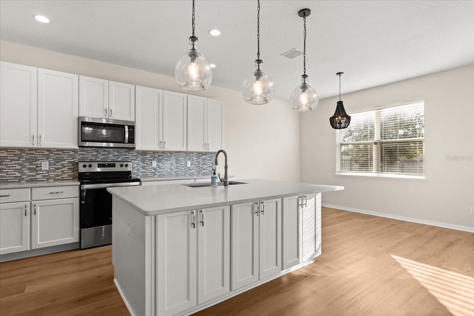 Image 9 of 36 For 3640 Voyager Lane