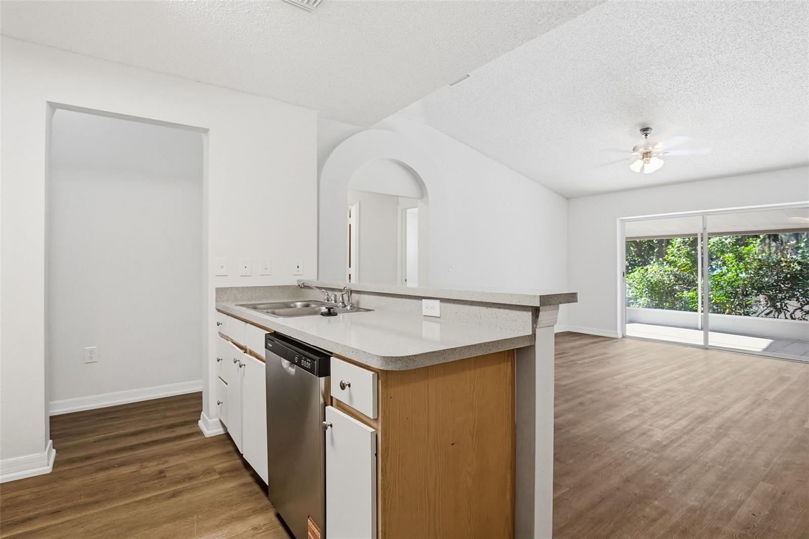 Image 19 of 37 For 305 Abigail Road