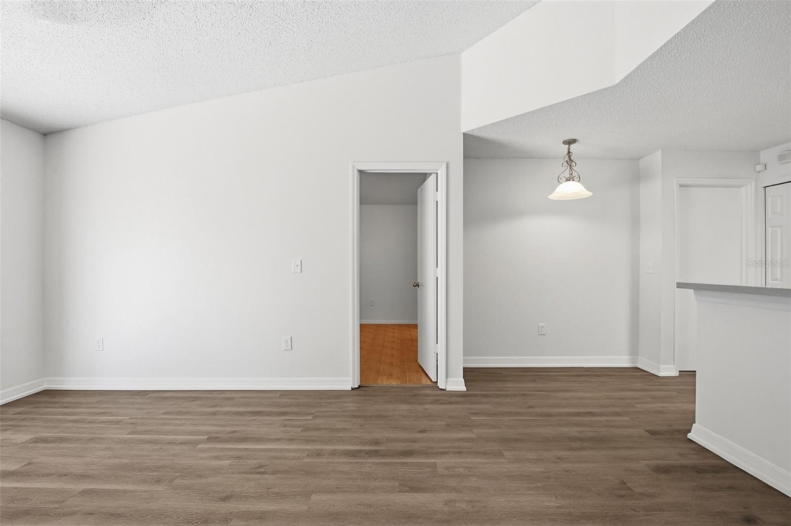 Image 21 of 37 For 305 Abigail Road