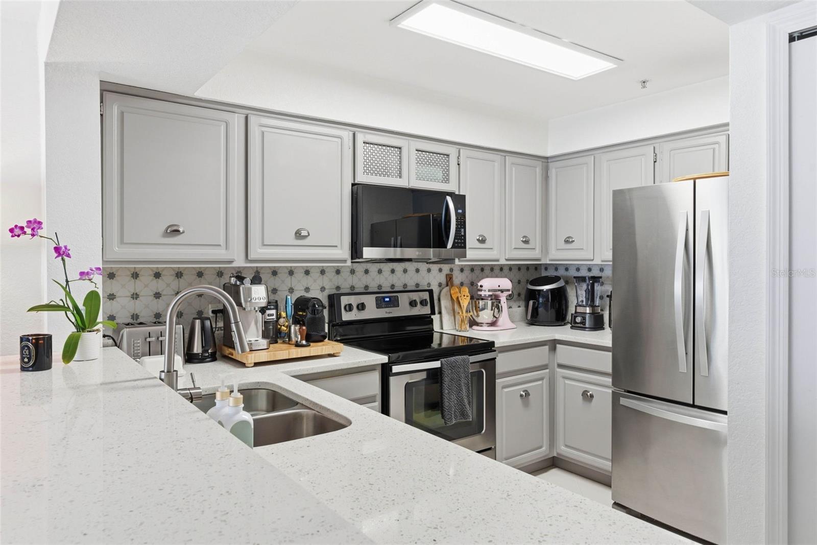 Image 15 of 40 For 13838 Fairway Island Drive S