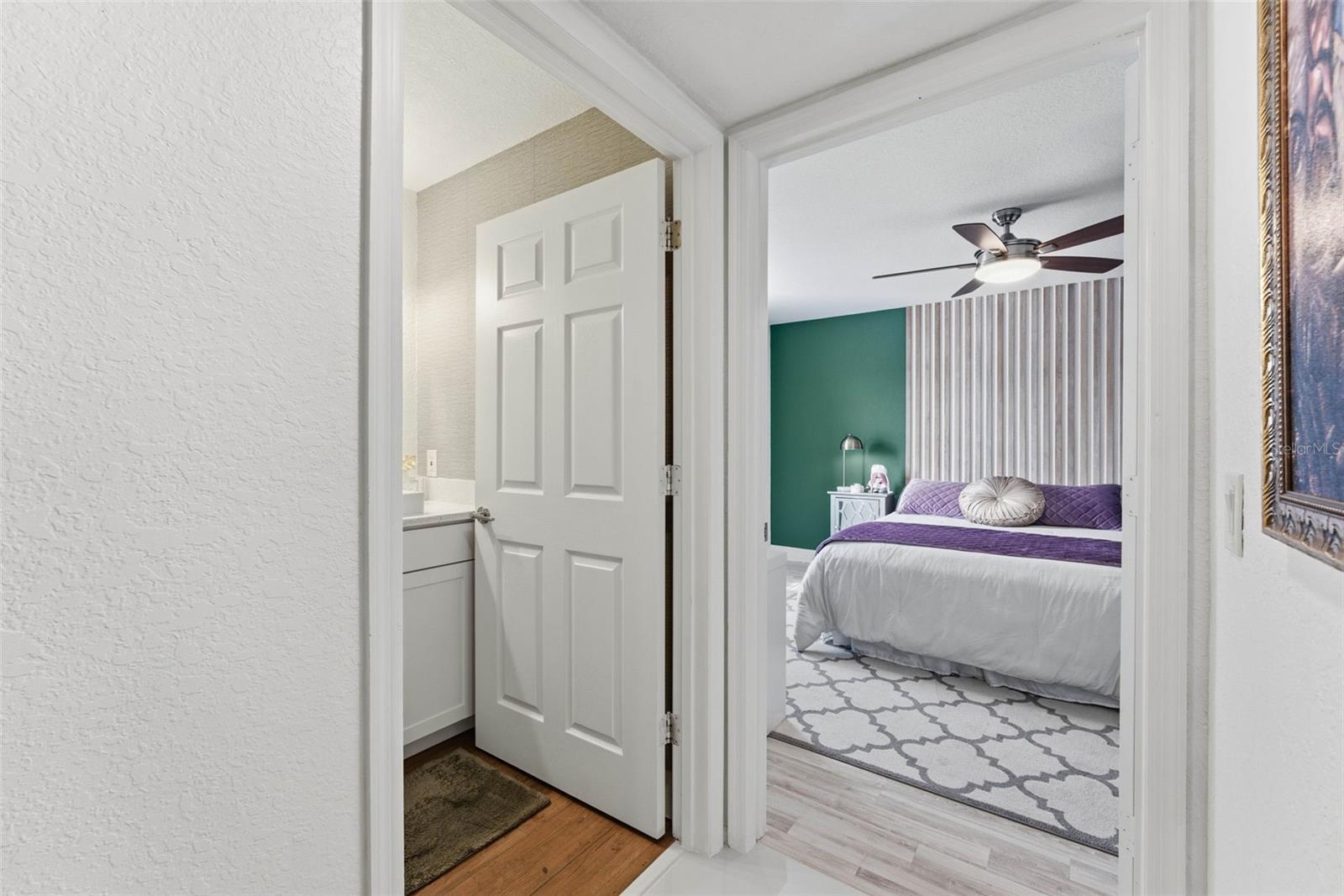 Image 31 of 40 For 13838 Fairway Island Drive S