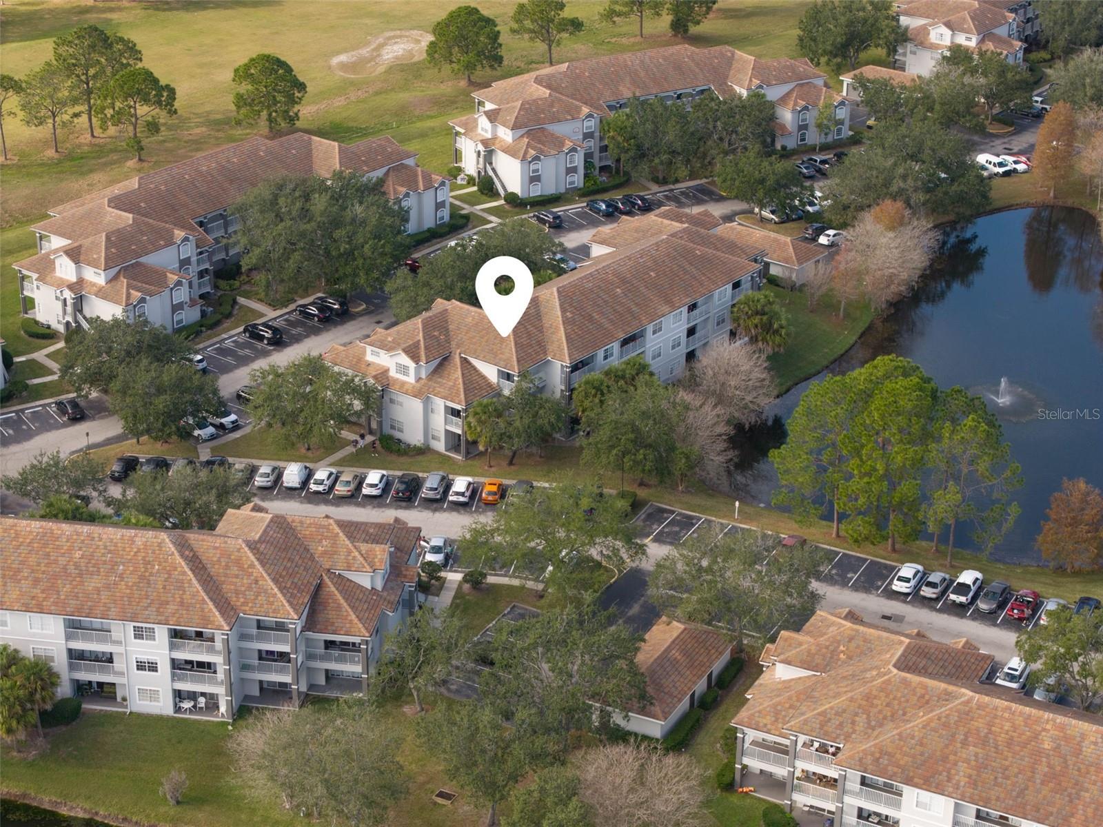 Image 5 of 40 For 13838 Fairway Island Drive S