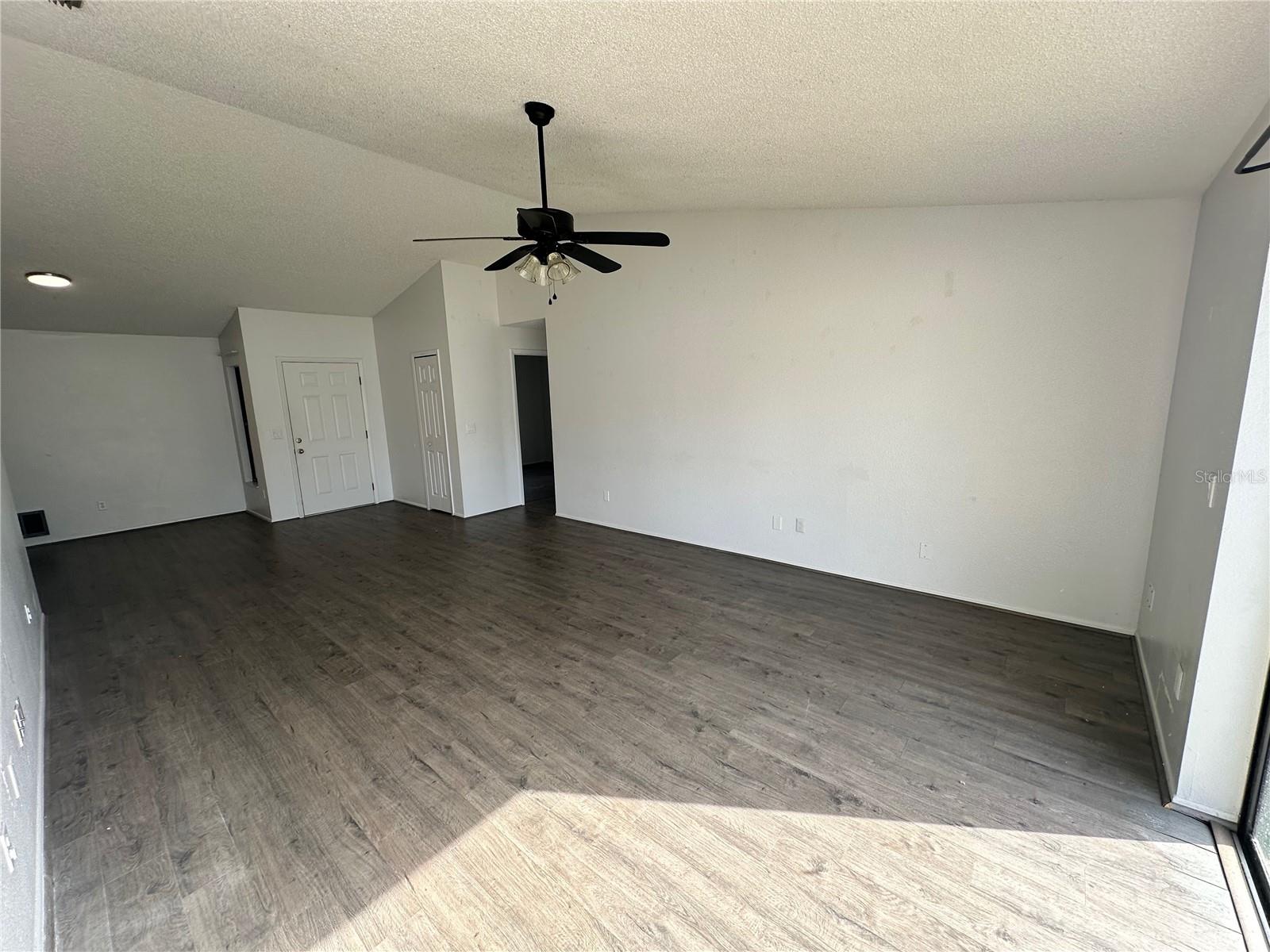 Image 23 of 28 For 1024 Alpug Avenue