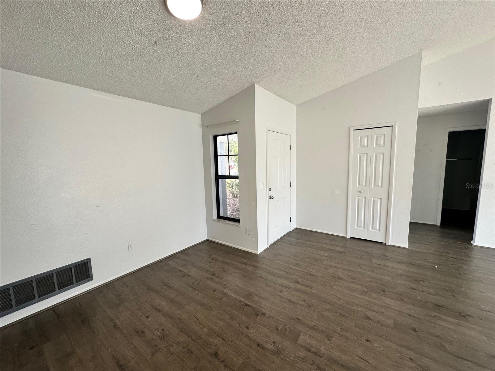 Image 26 of 28 For 1024 Alpug Avenue