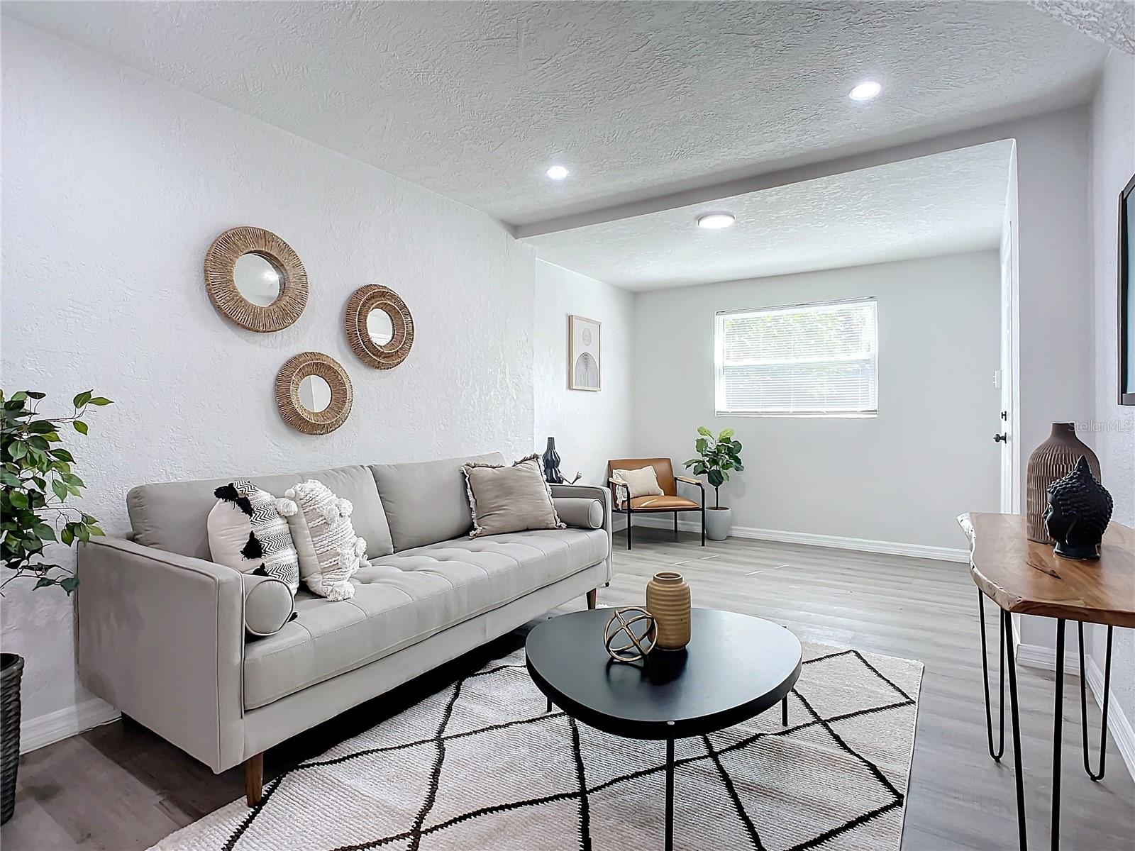 Image 4 of 22 For 736 Segrave Street