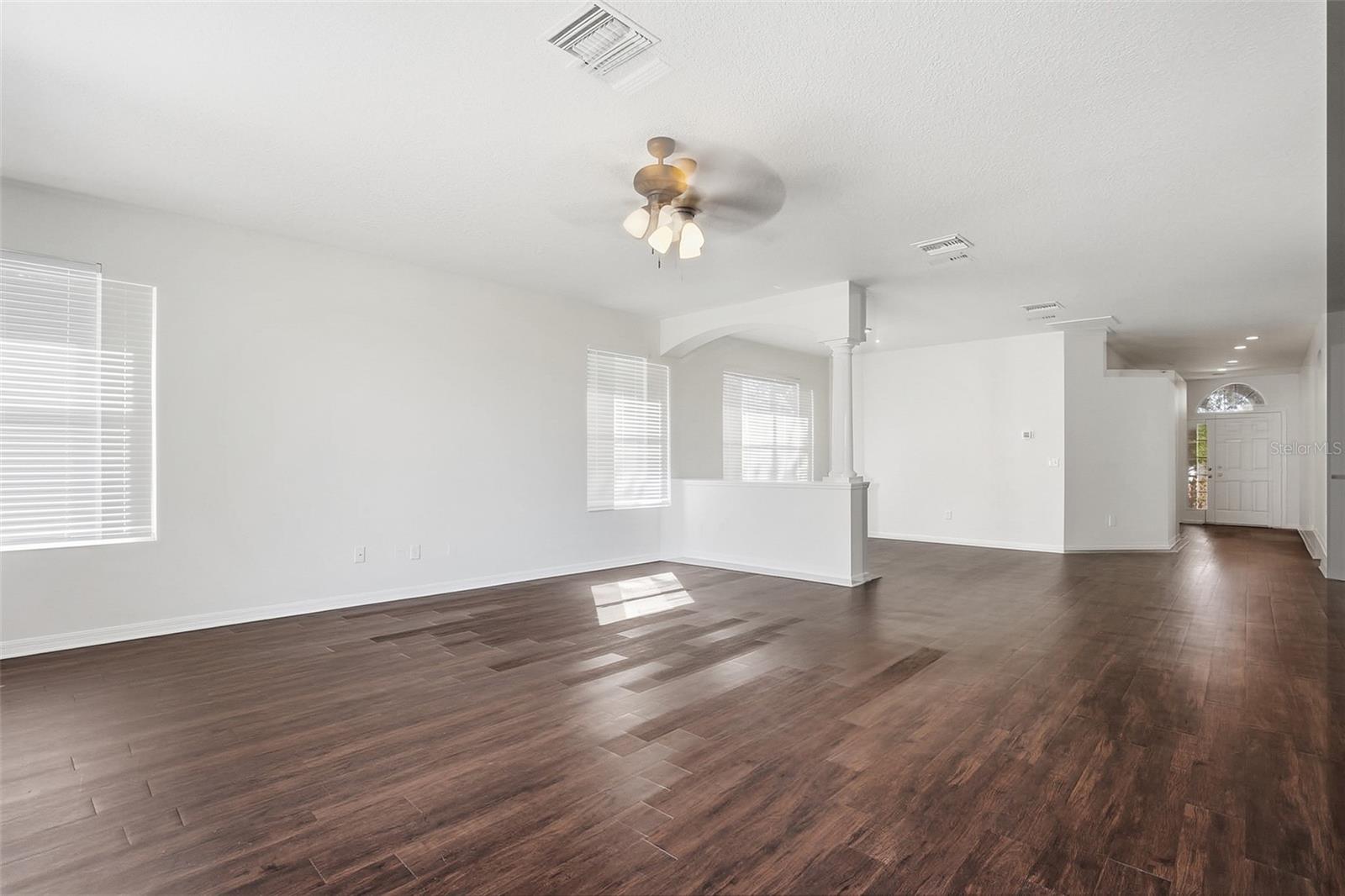 Image 11 of 41 For 19043 New Passage Boulevard