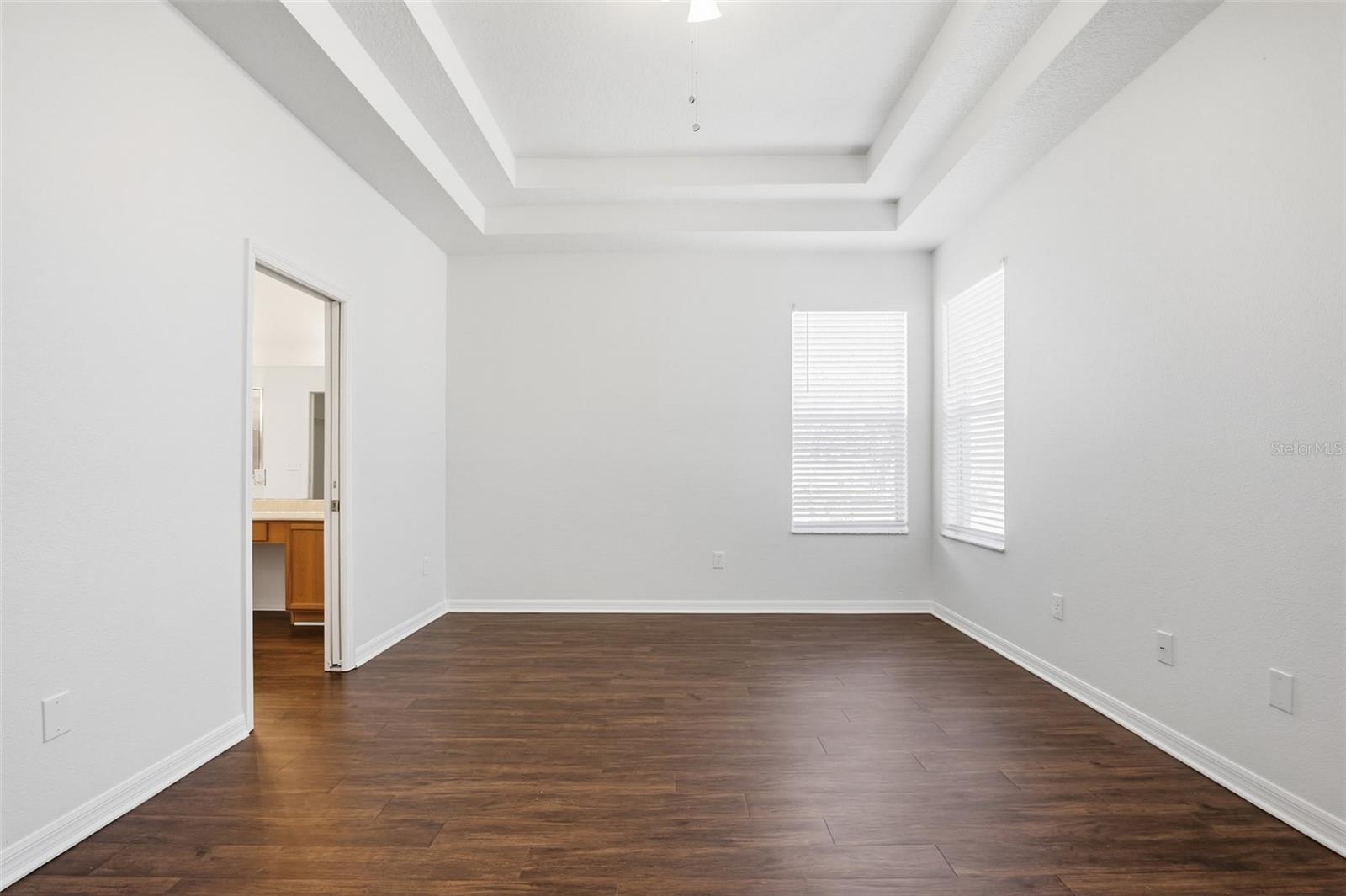 Image 22 of 41 For 19043 New Passage Boulevard