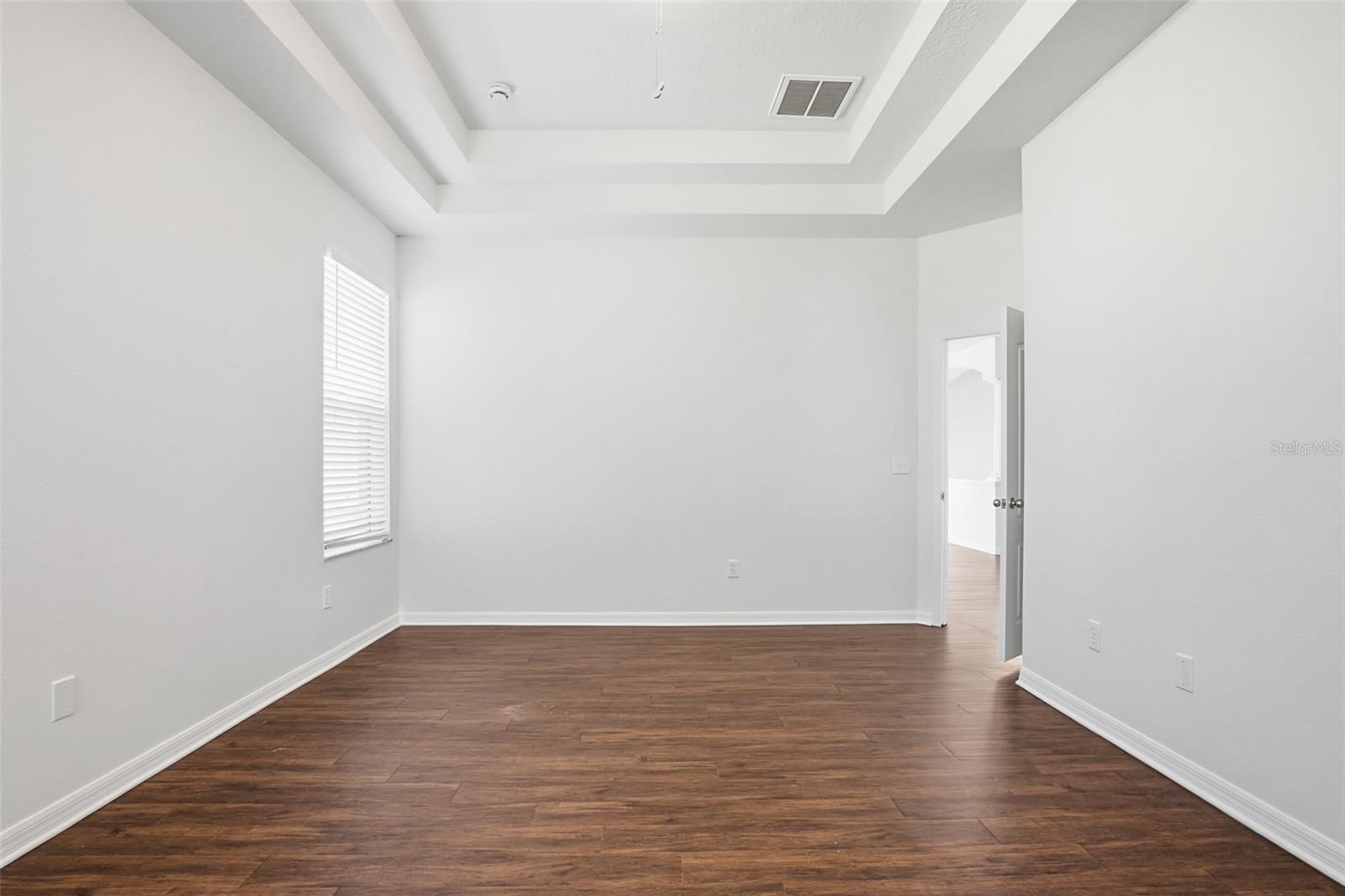 Image 24 of 41 For 19043 New Passage Boulevard