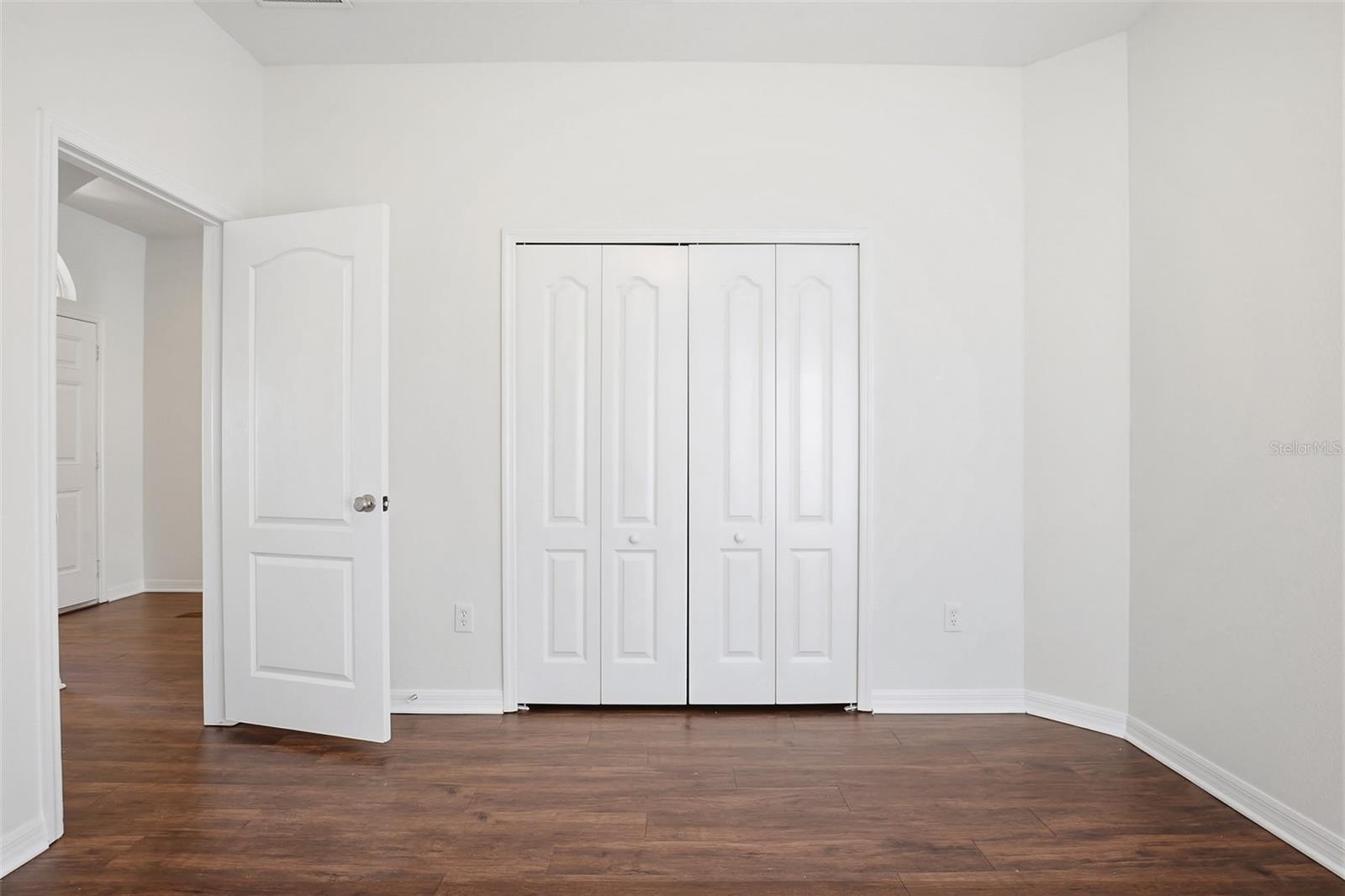 Image 26 of 41 For 19043 New Passage Boulevard