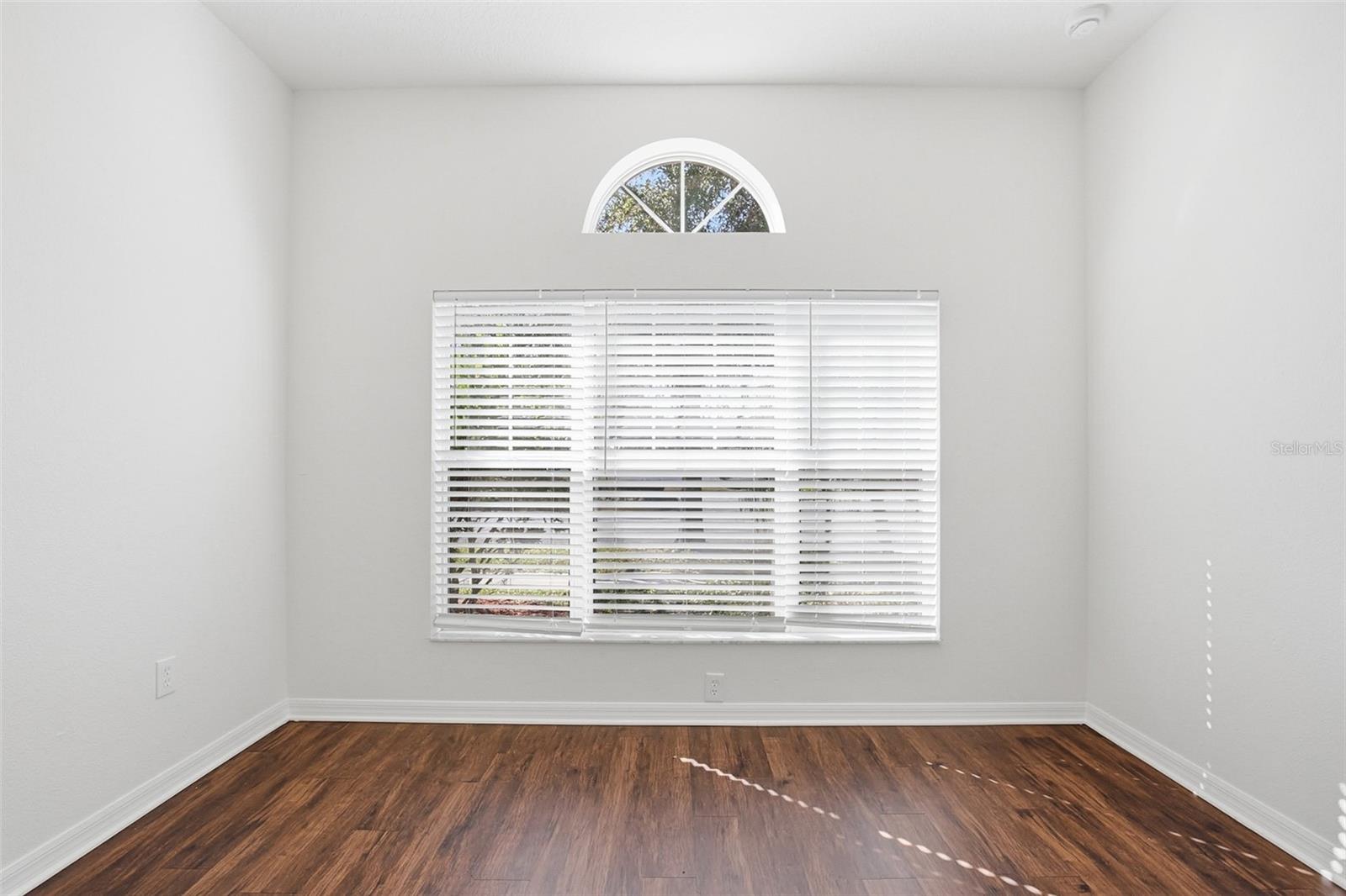 Image 28 of 41 For 19043 New Passage Boulevard