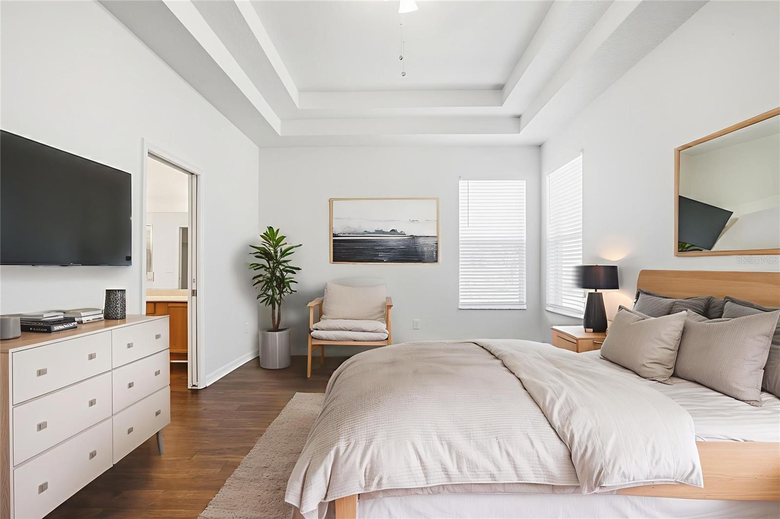 Image 6 of 41 For 19043 New Passage Boulevard