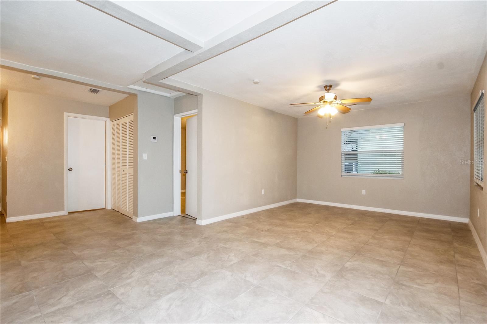 Image 12 of 16 For 525 Braddock Street S