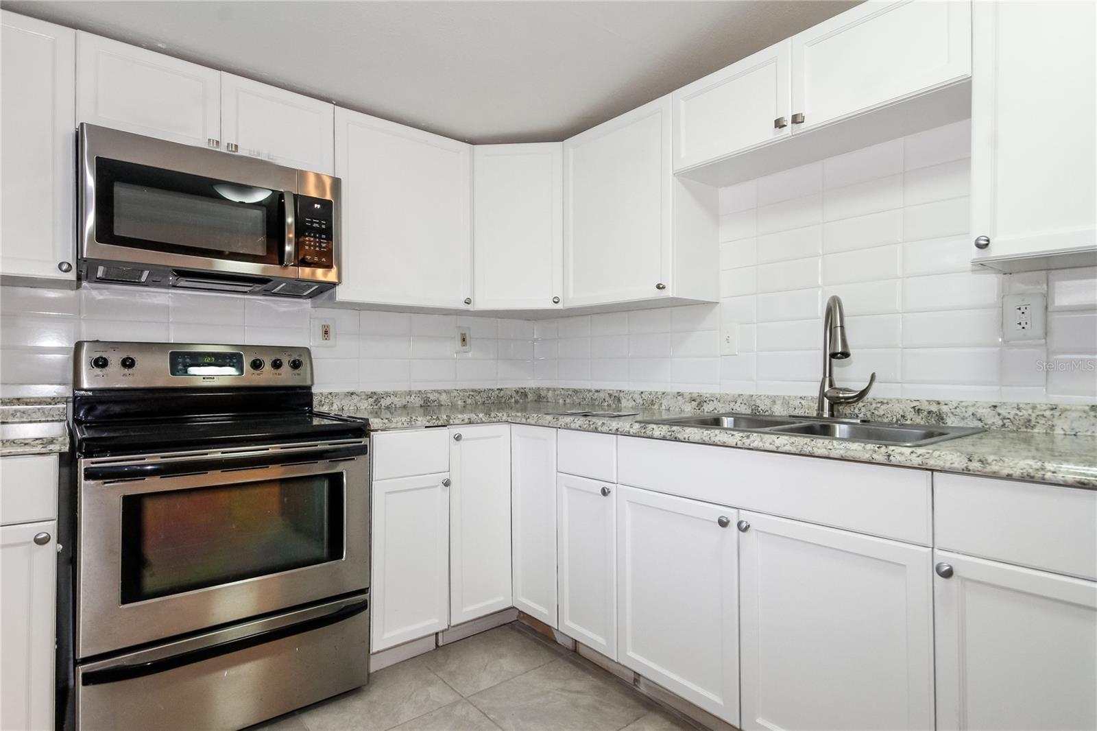 Image 9 of 16 For 525 Braddock Street S