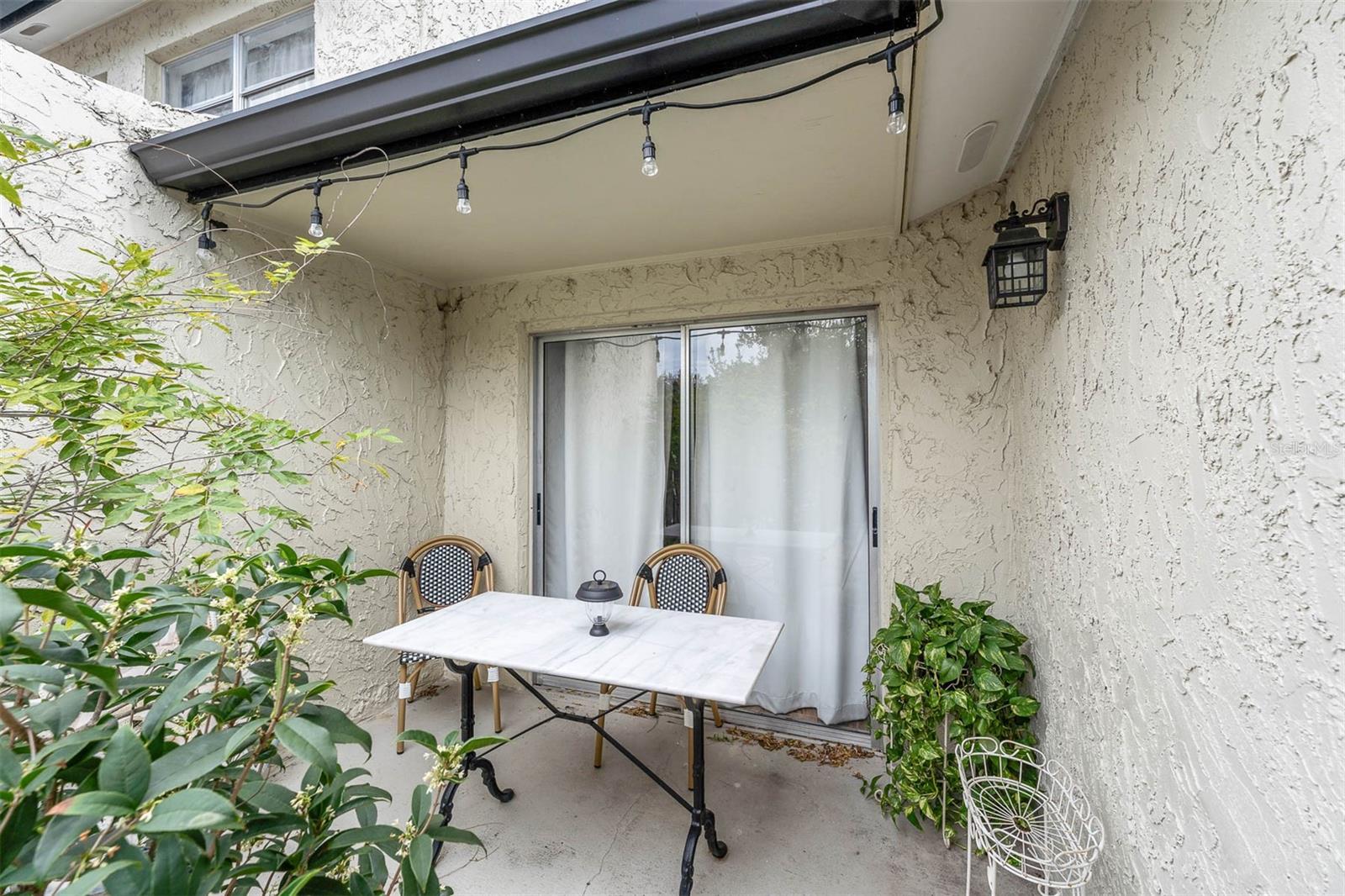 Image 21 of 32 For 1630 Gulfview Drive 423