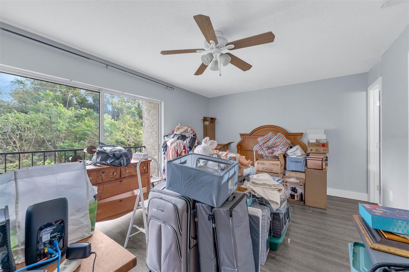 Image 29 of 32 For 1630 Gulfview Drive 423