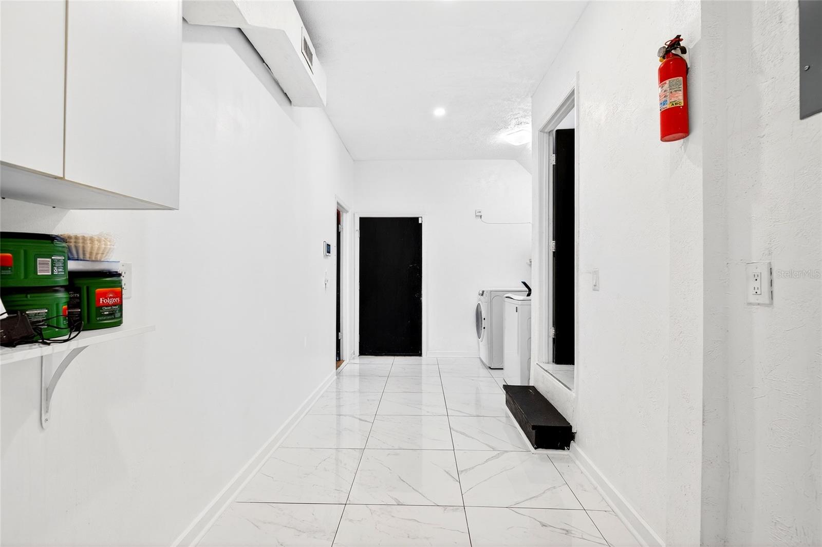 Image 23 of 46 For 3003 Fort King Street