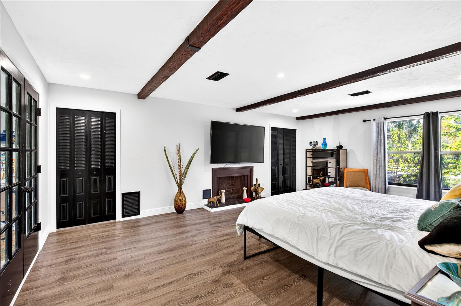 Image 24 of 46 For 3003 Fort King Street