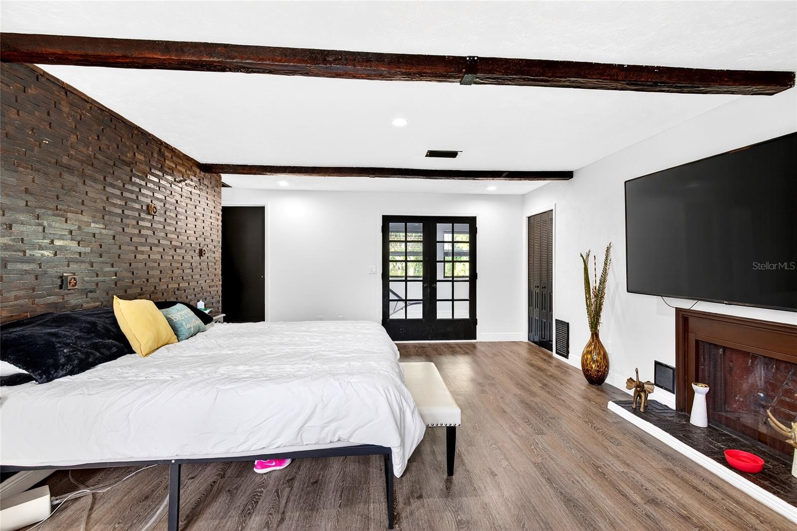 Image 26 of 46 For 3003 Fort King Street