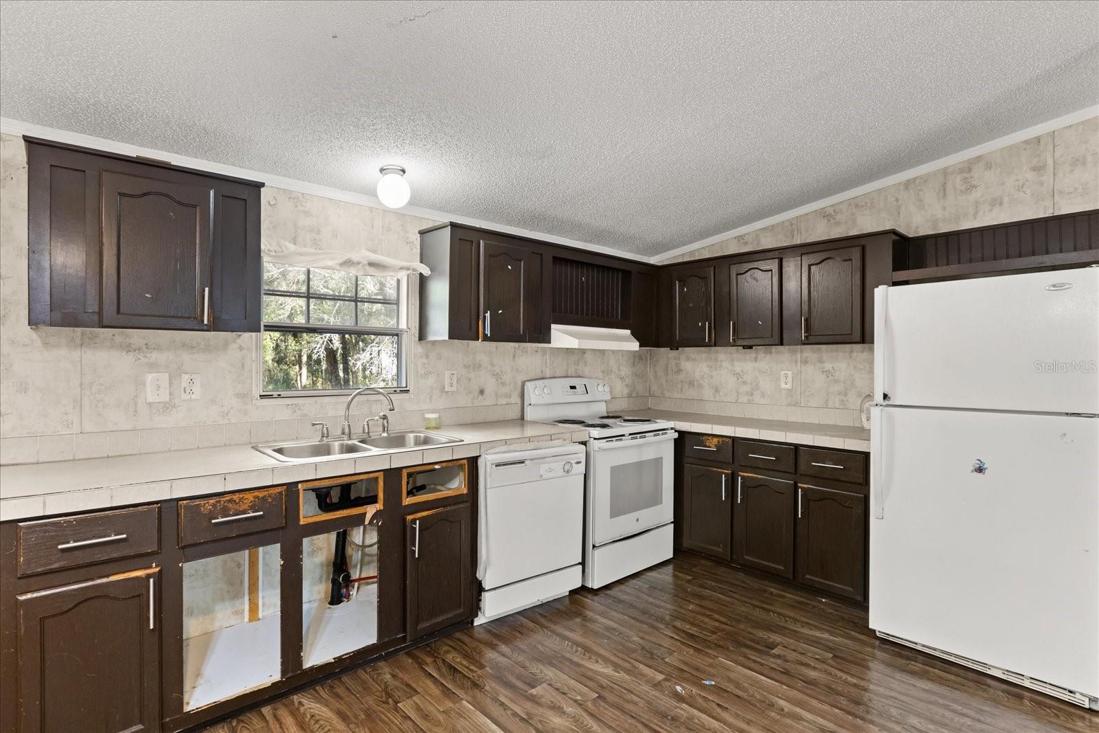 Image 4 of 32 For 10385 152nd Place