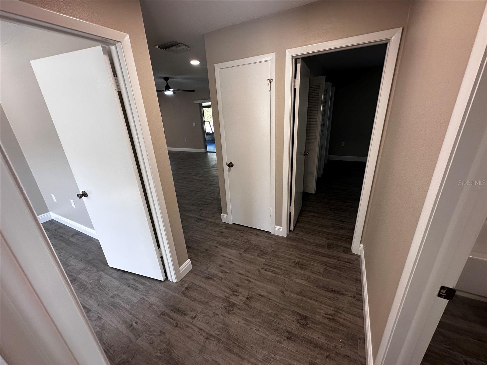 Image 9 of 21 For 2847 Bermuda Avenue