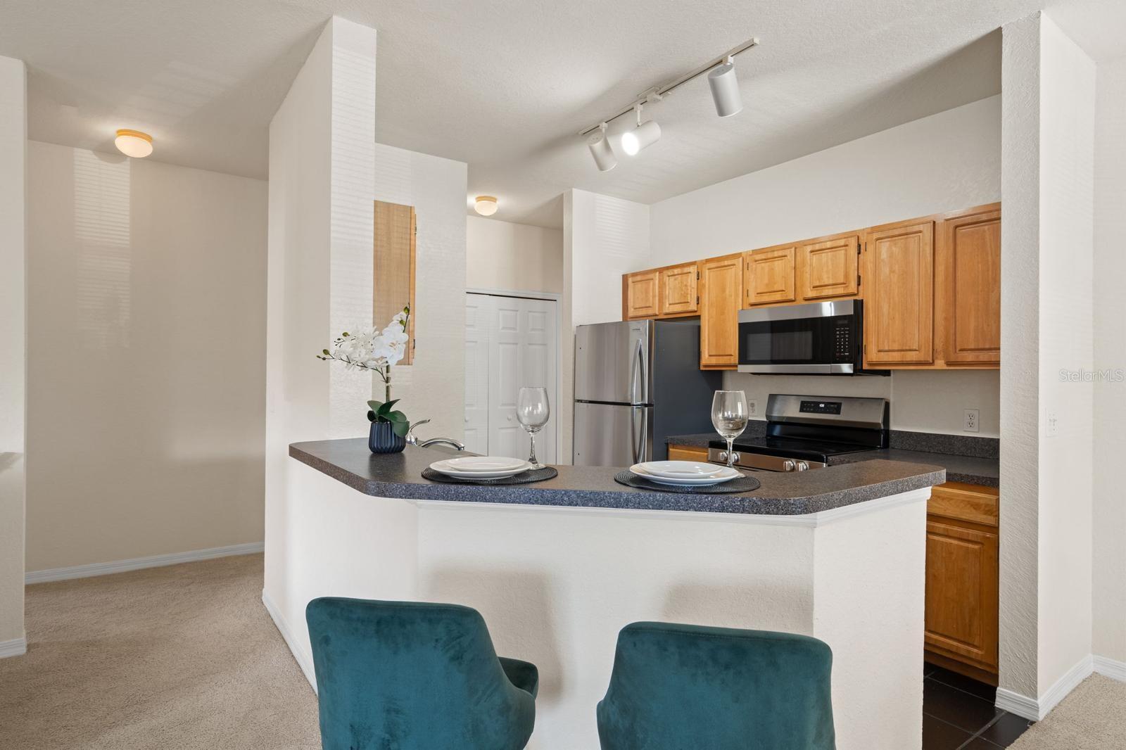 Image 10 of 28 For 5979 Westgate Drive 1021