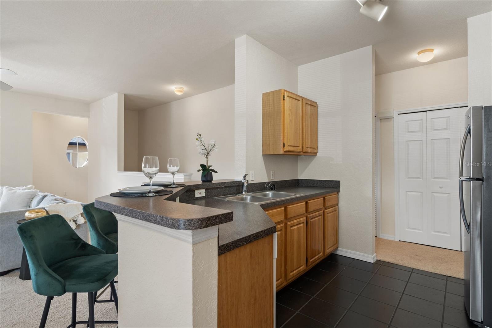 Image 9 of 28 For 5979 Westgate Drive 1021