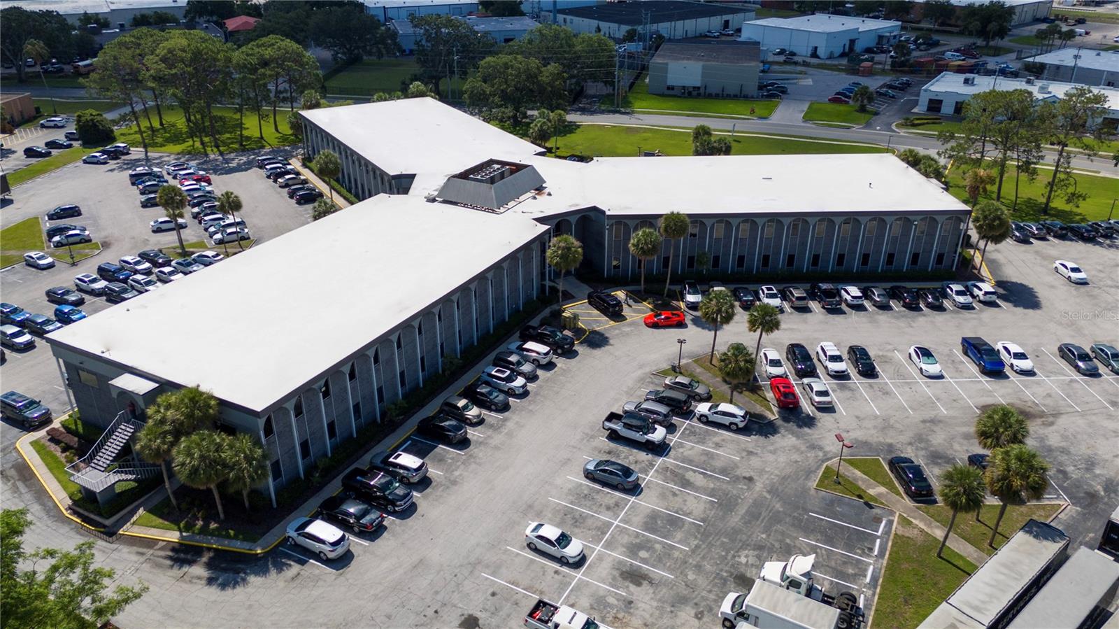 Image 13 of 20 For 7200 Lake Ellenor Drive 130