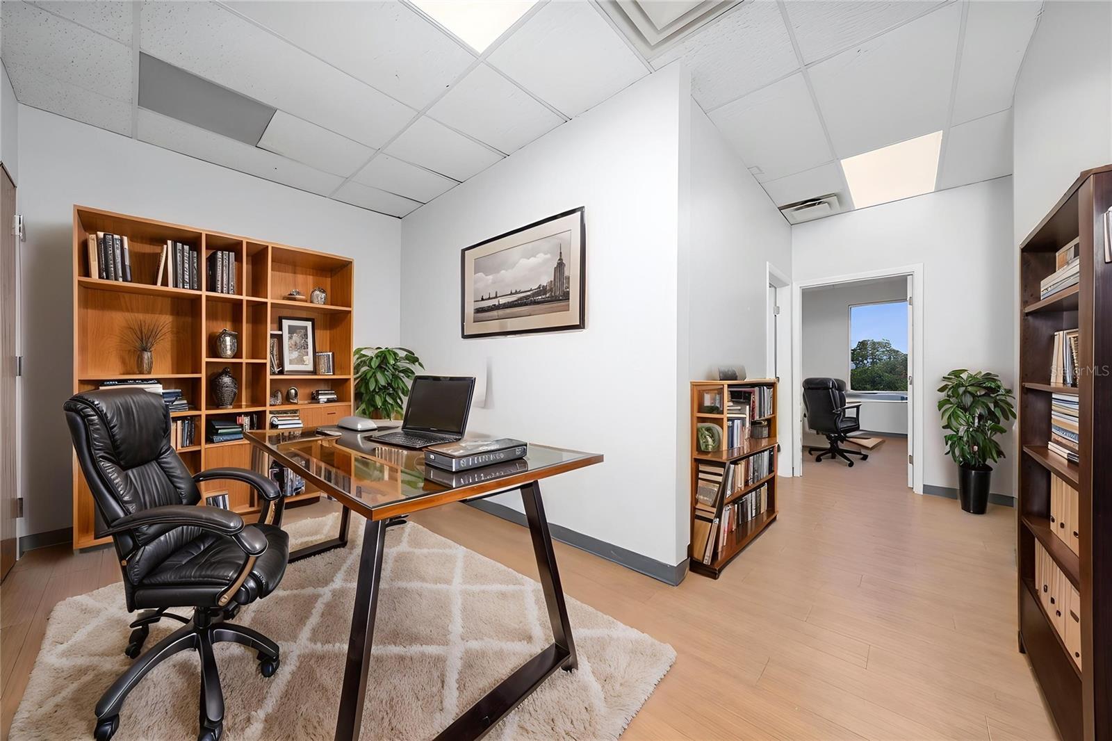 Image 4 of 20 For 7200 Lake Ellenor Drive 130