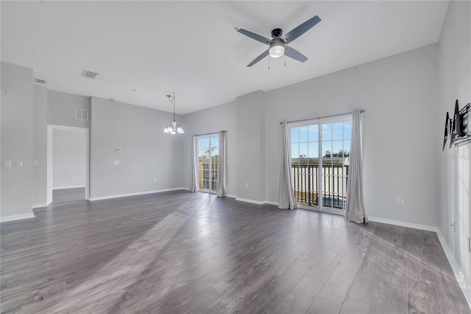 Image 11 of 32 For 1329 Broken Oak Drive 51a