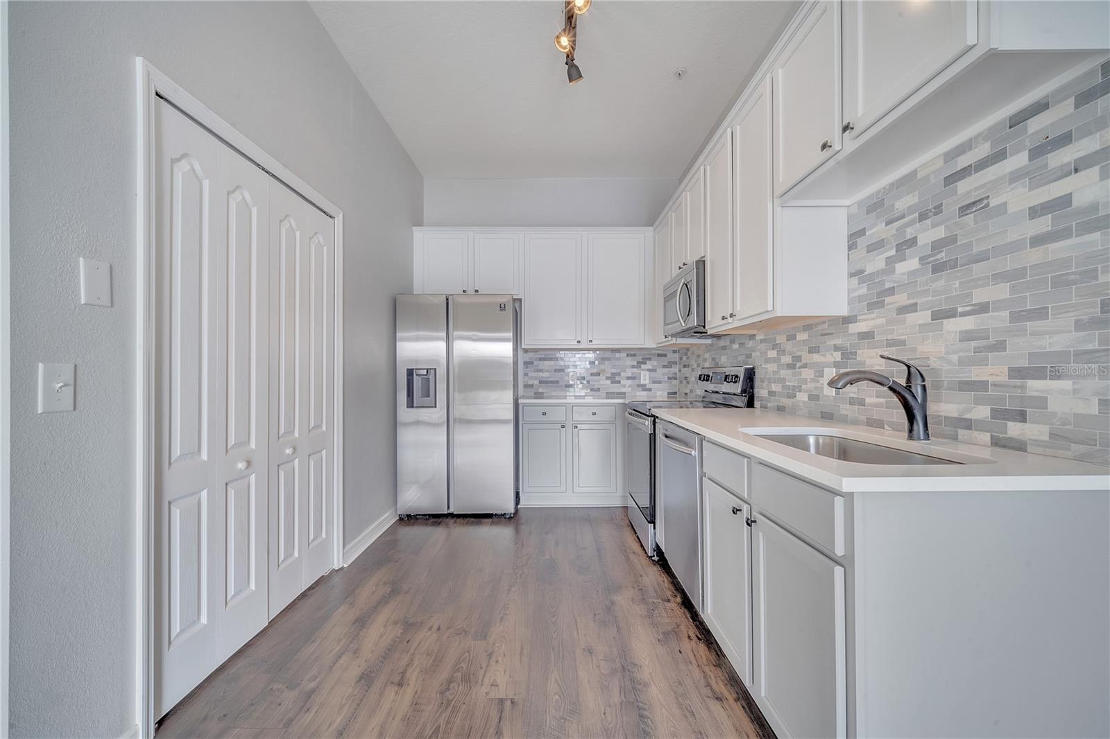 Image 6 of 32 For 1329 Broken Oak Drive 51a