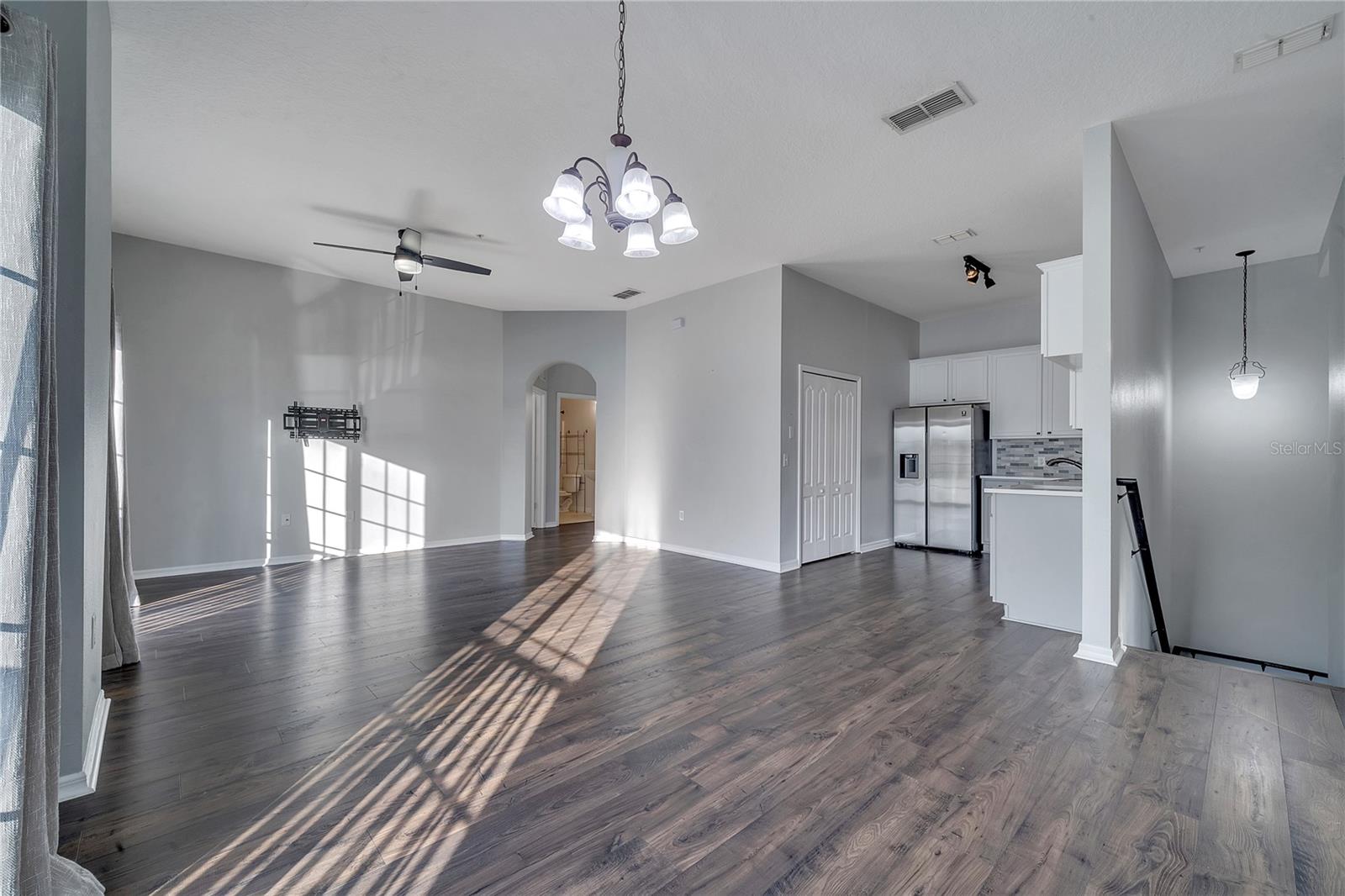 Image 8 of 32 For 1329 Broken Oak Drive 51a