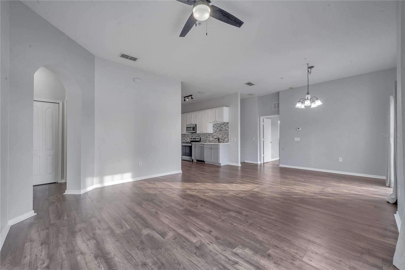 Image 9 of 32 For 1329 Broken Oak Drive 51a