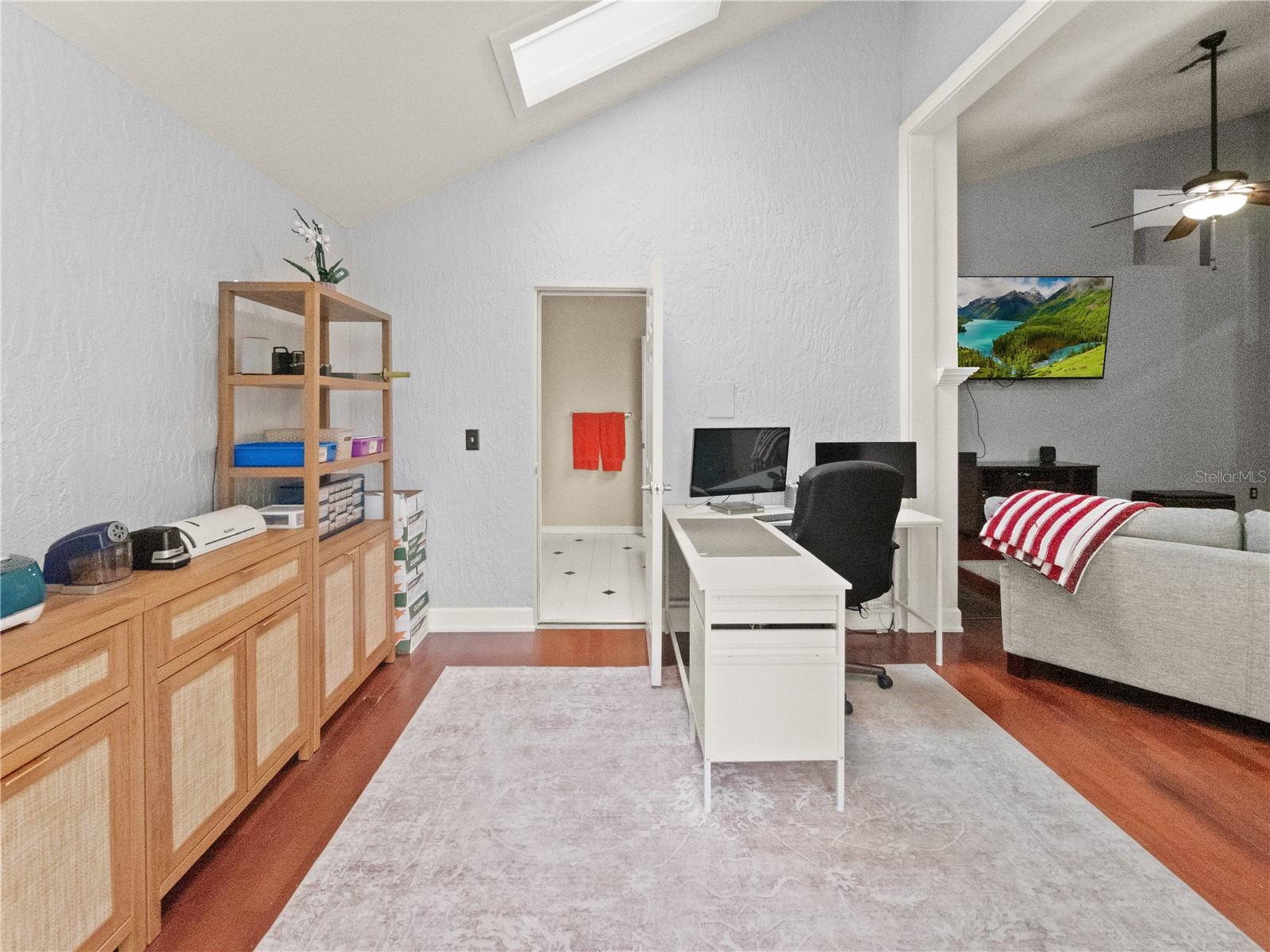 Image 12 of 37 For 1096 New Castle Lane