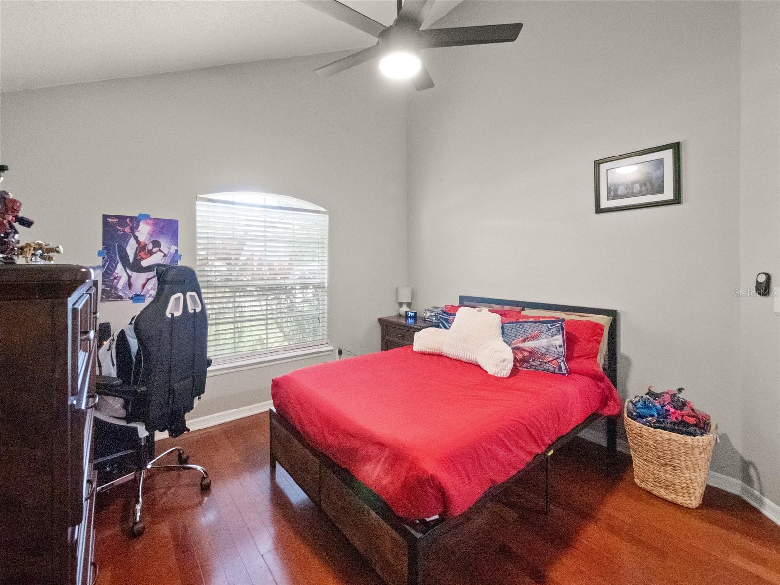 Image 13 of 37 For 1096 New Castle Lane