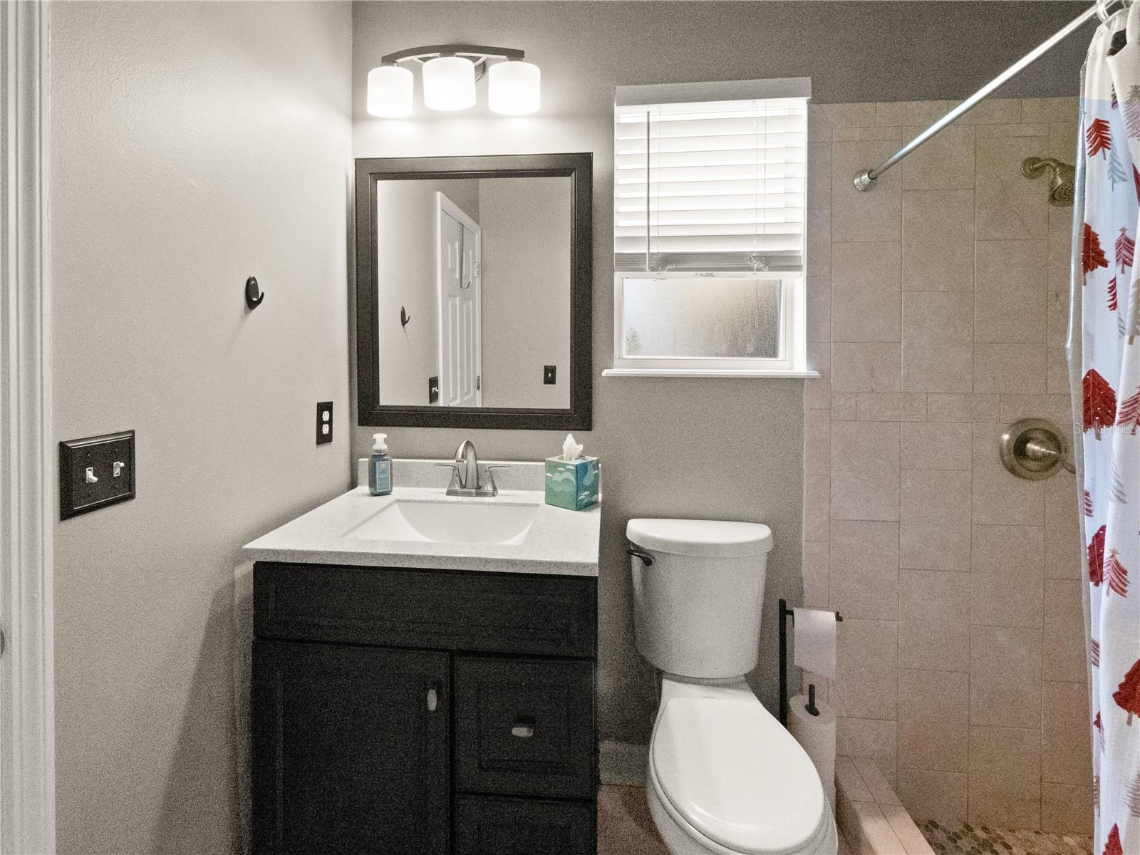 Image 23 of 37 For 1096 New Castle Lane