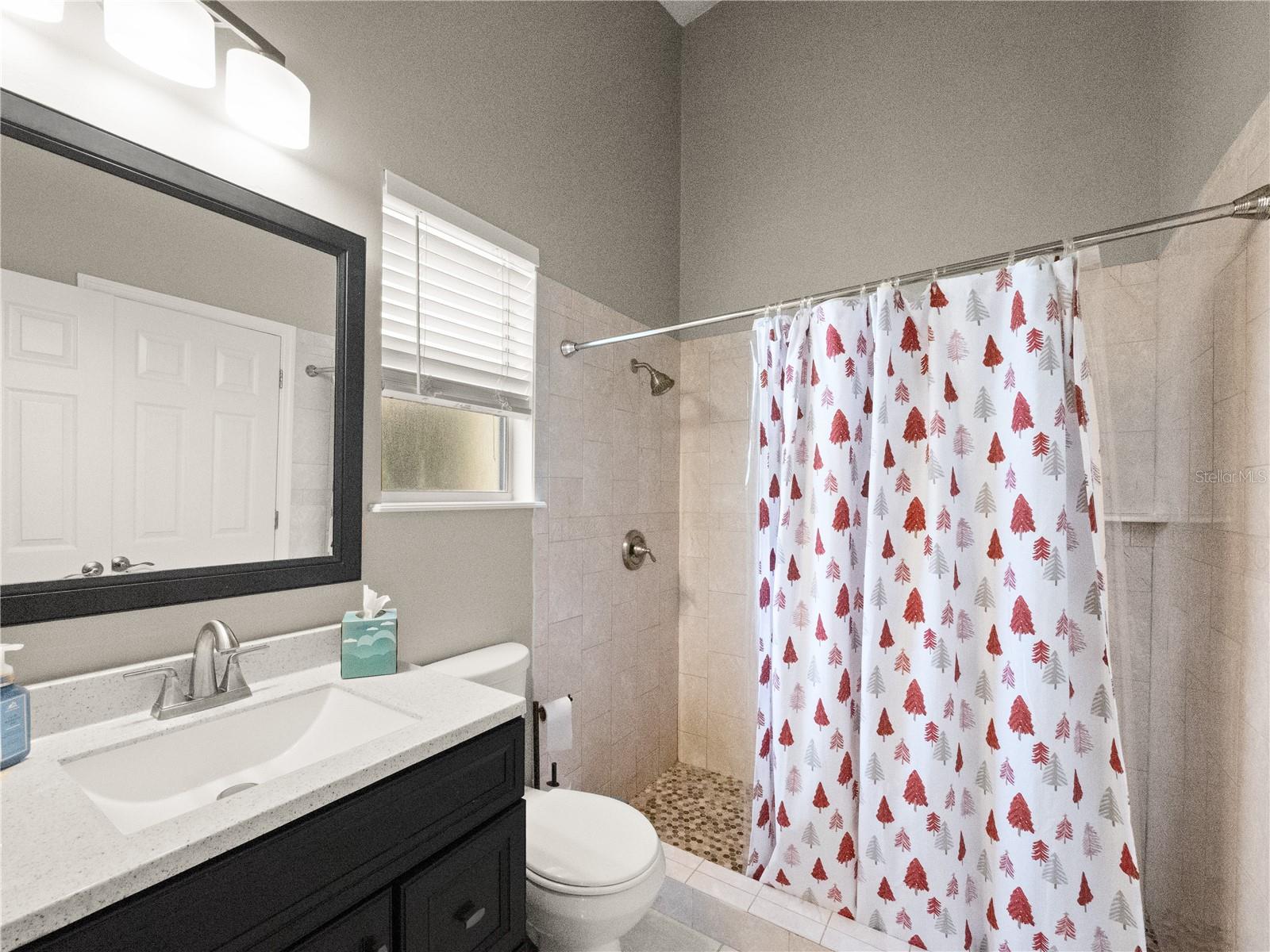 Image 24 of 37 For 1096 New Castle Lane