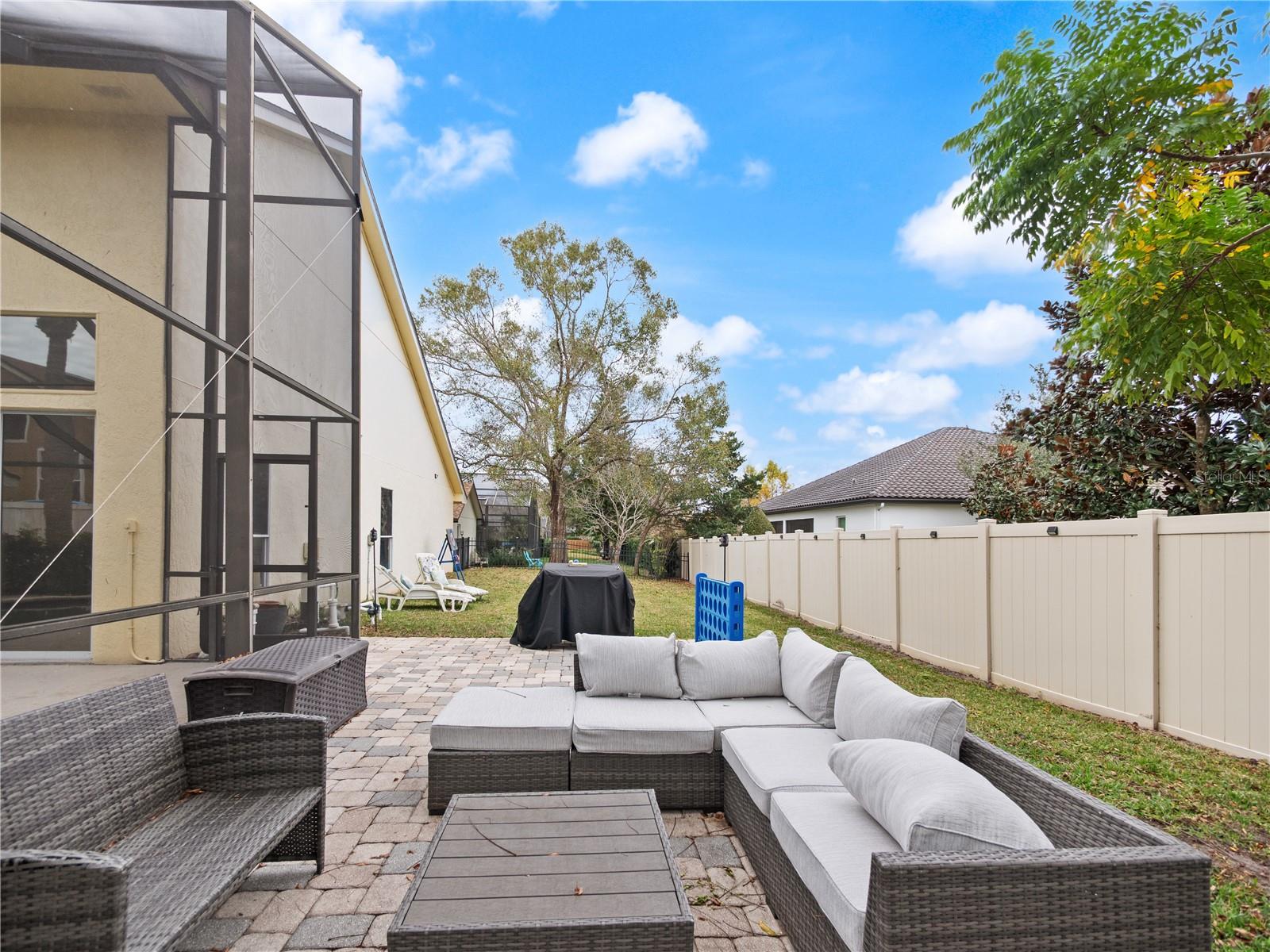 Image 29 of 37 For 1096 New Castle Lane