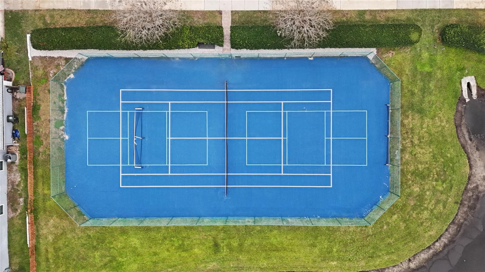 Image 32 of 37 For 1096 New Castle Lane